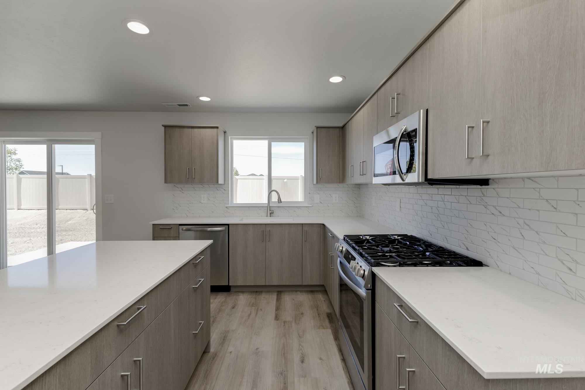 16713 Carlin Ave, Caldwell, Idaho 83607, 4 Bedrooms, 2.5 Bathrooms, Residential For Sale, Price $459,990,MLS 98963194