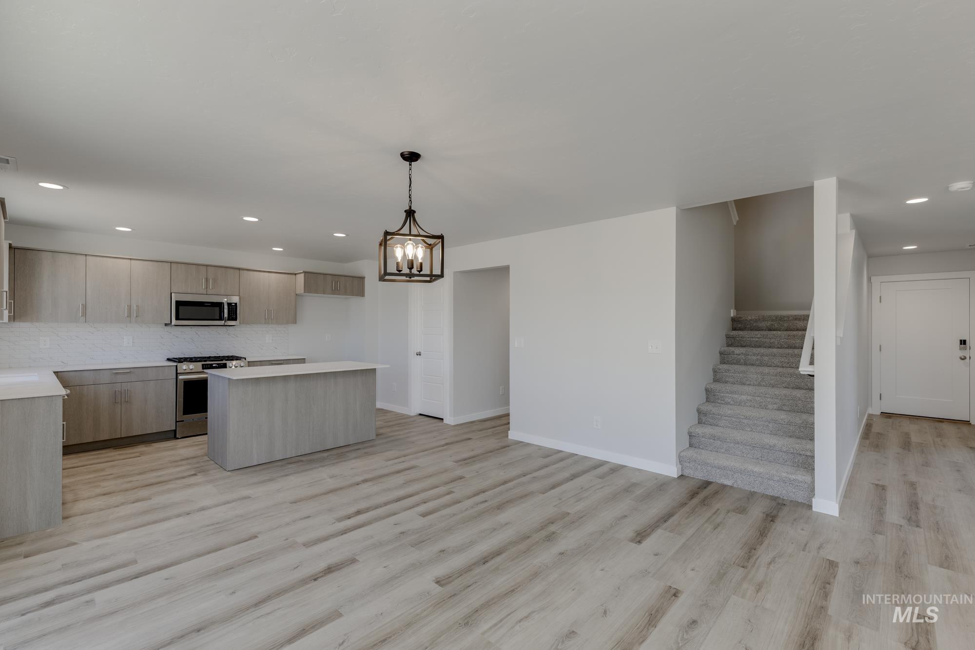 16713 Carlin Ave, Caldwell, Idaho 83607, 4 Bedrooms, 2.5 Bathrooms, Residential For Sale, Price $459,990,MLS 98963194