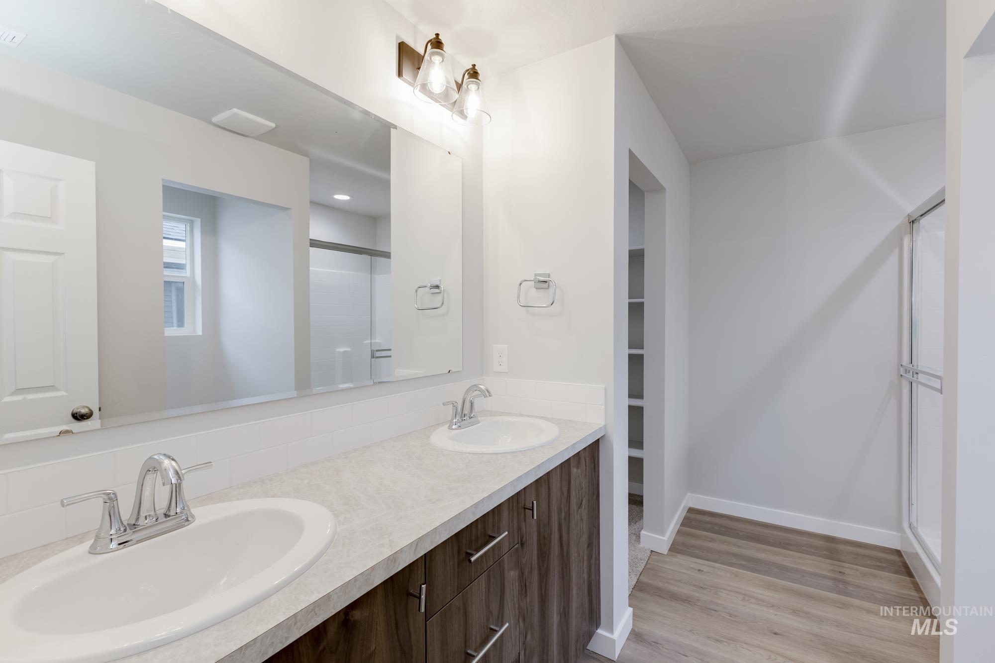 16317 Fill Ave, Caldwell, Idaho 83607, 3 Bedrooms, 2 Bathrooms, Residential For Sale, Price $404,990,MLS 98963196