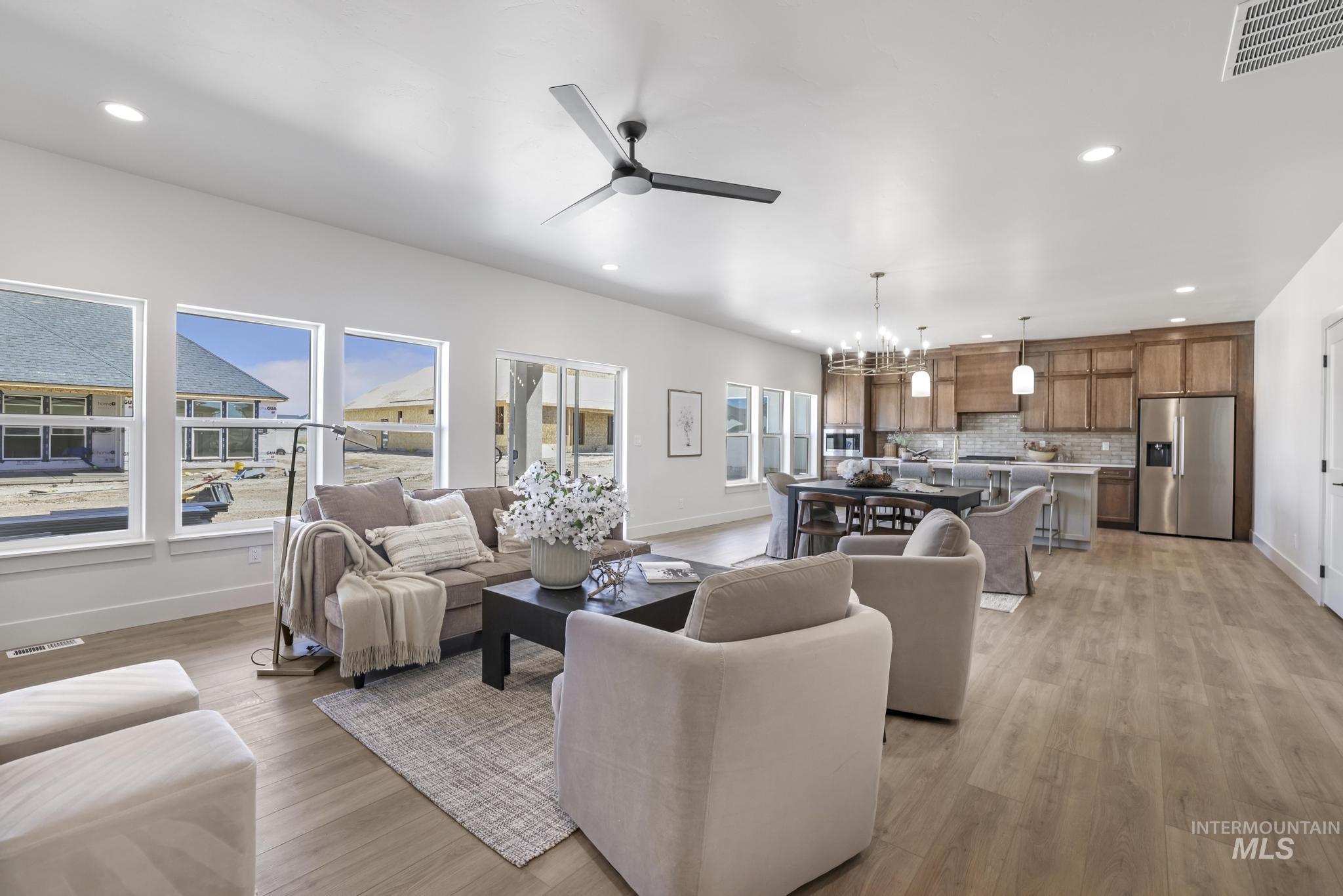 2209 Kooskia Loop, Twin Falls, Idaho 83301-5994, 5 Bedrooms, 3.5 Bathrooms, Residential For Sale, Price $635,000, 98963207