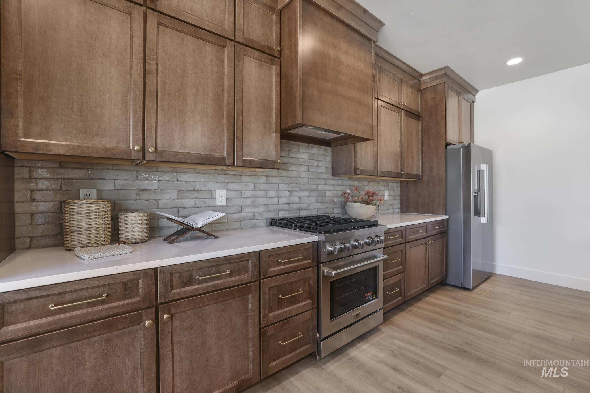 2209 Kooskia Loop, Twin Falls, Idaho 83301-5994, 5 Bedrooms, 3.5 Bathrooms, Residential For Sale, Price $635,000,MLS 98963207