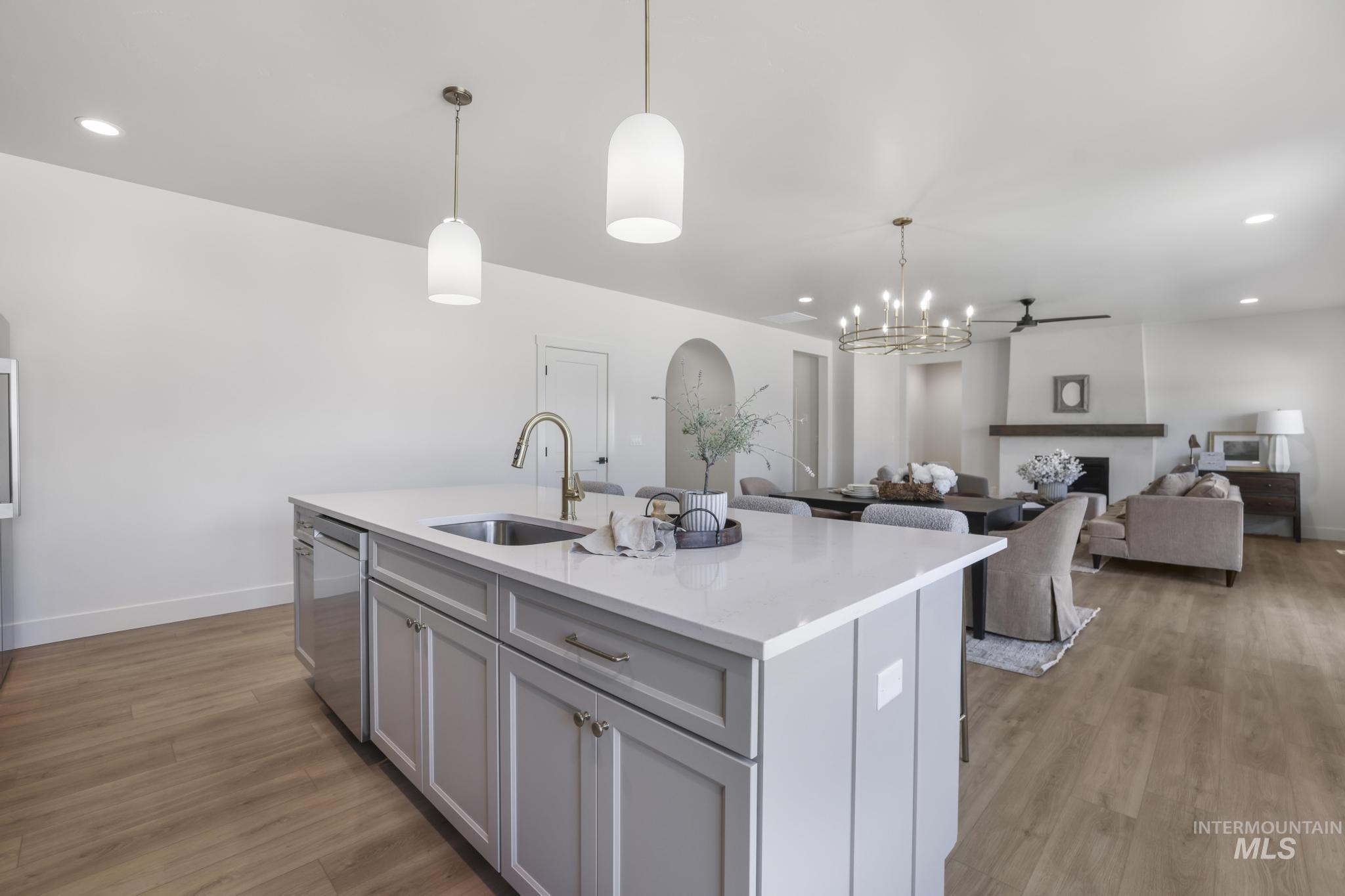 2209 Kooskia Loop, Twin Falls, Idaho 83301-5994, 5 Bedrooms, 3.5 Bathrooms, Residential For Sale, Price $635,000,MLS 98963207