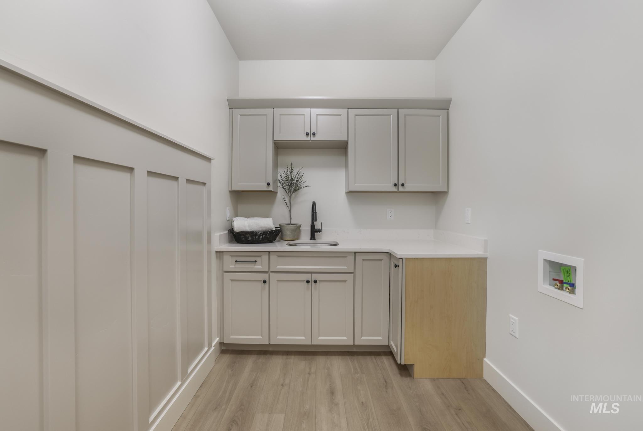 2209 Kooskia Loop, Twin Falls, Idaho 83301-5994, 5 Bedrooms, 3.5 Bathrooms, Residential For Sale, Price $635,000,MLS 98963207