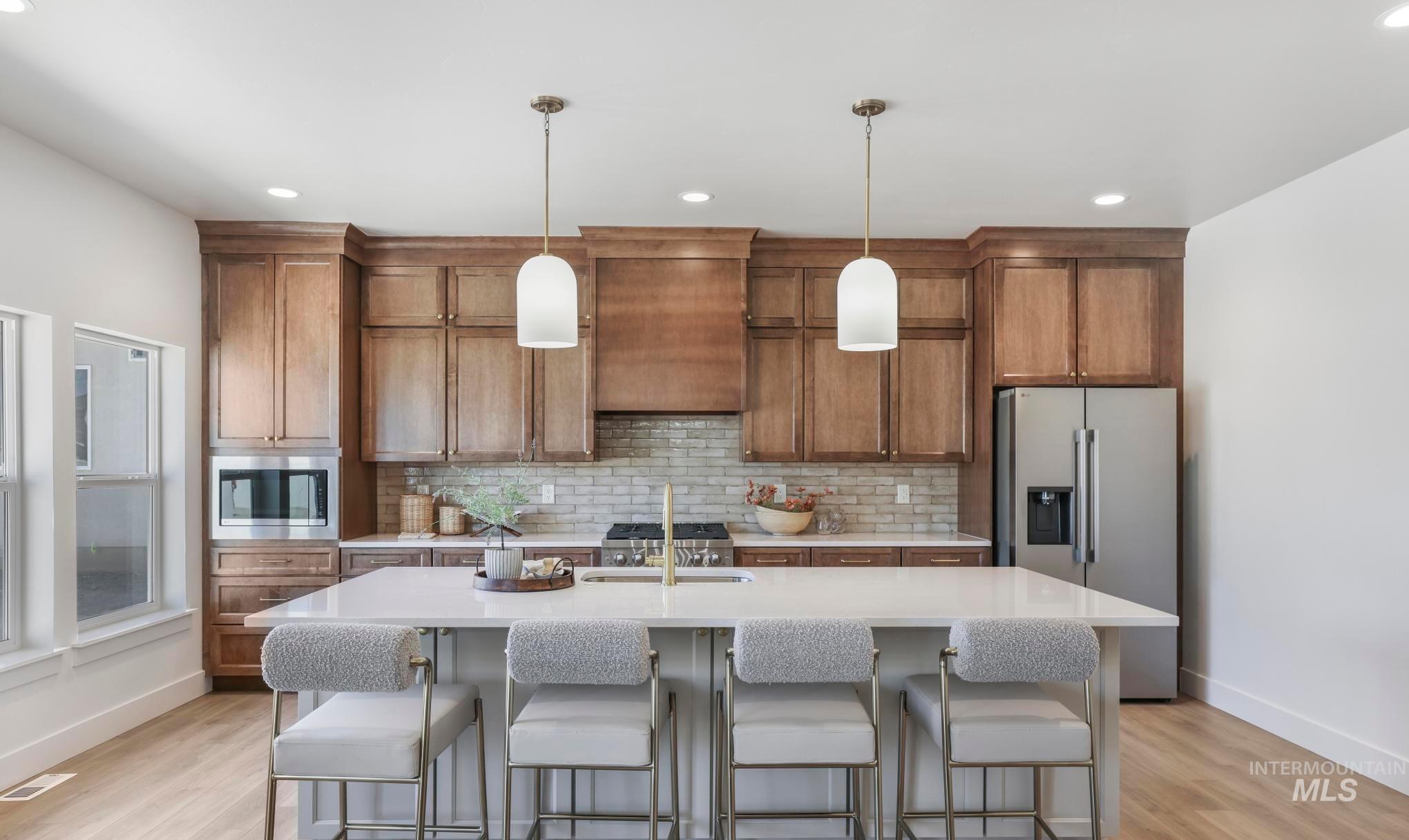 2209 Kooskia Loop, Twin Falls, Idaho 83301-5994, 5 Bedrooms, 3.5 Bathrooms, Residential For Sale, Price $635,000, 98963207