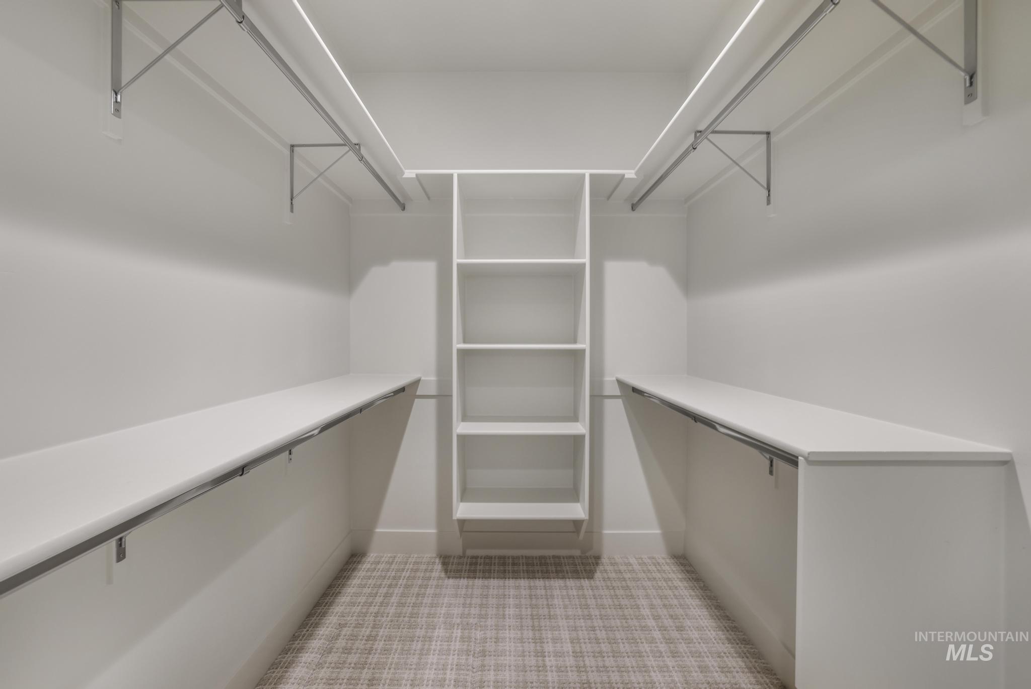 2209 Kooskia Loop, Twin Falls, Idaho 83301-5994, 5 Bedrooms, 3.5 Bathrooms, Residential For Sale, Price $635,000,MLS 98963207