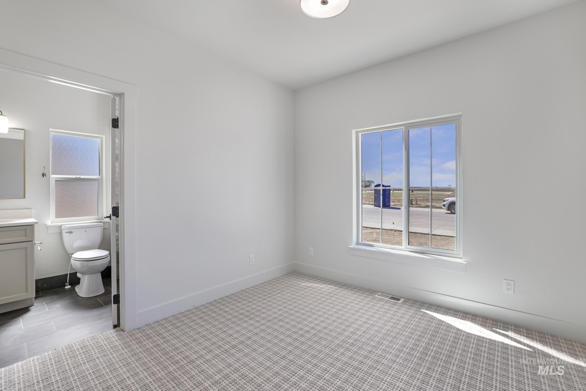 2209 Kooskia Loop, Twin Falls, Idaho 83301-5994, 5 Bedrooms, 3.5 Bathrooms, Residential For Sale, Price $635,000,MLS 98963207