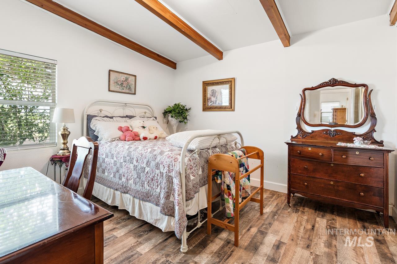 4417 Oak Road, Ontario, Oregon 97914, 3 Bedrooms, 2 Bathrooms, Farm & Ranch For Sale, Price $850,000,MLS 98963237