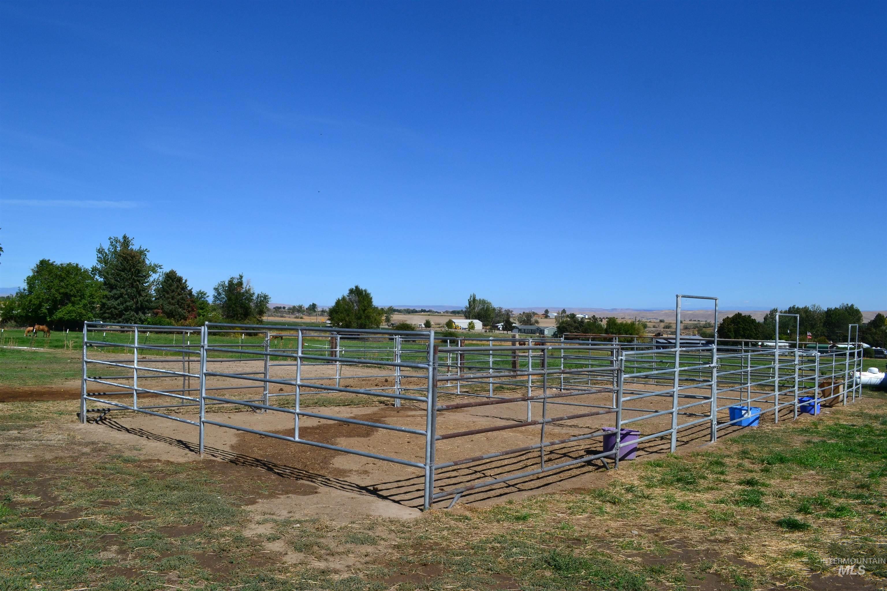 4417 Oak Road, Ontario, Oregon 97914, 3 Bedrooms, 2 Bathrooms, Farm & Ranch For Sale, Price $850,000,MLS 98963237