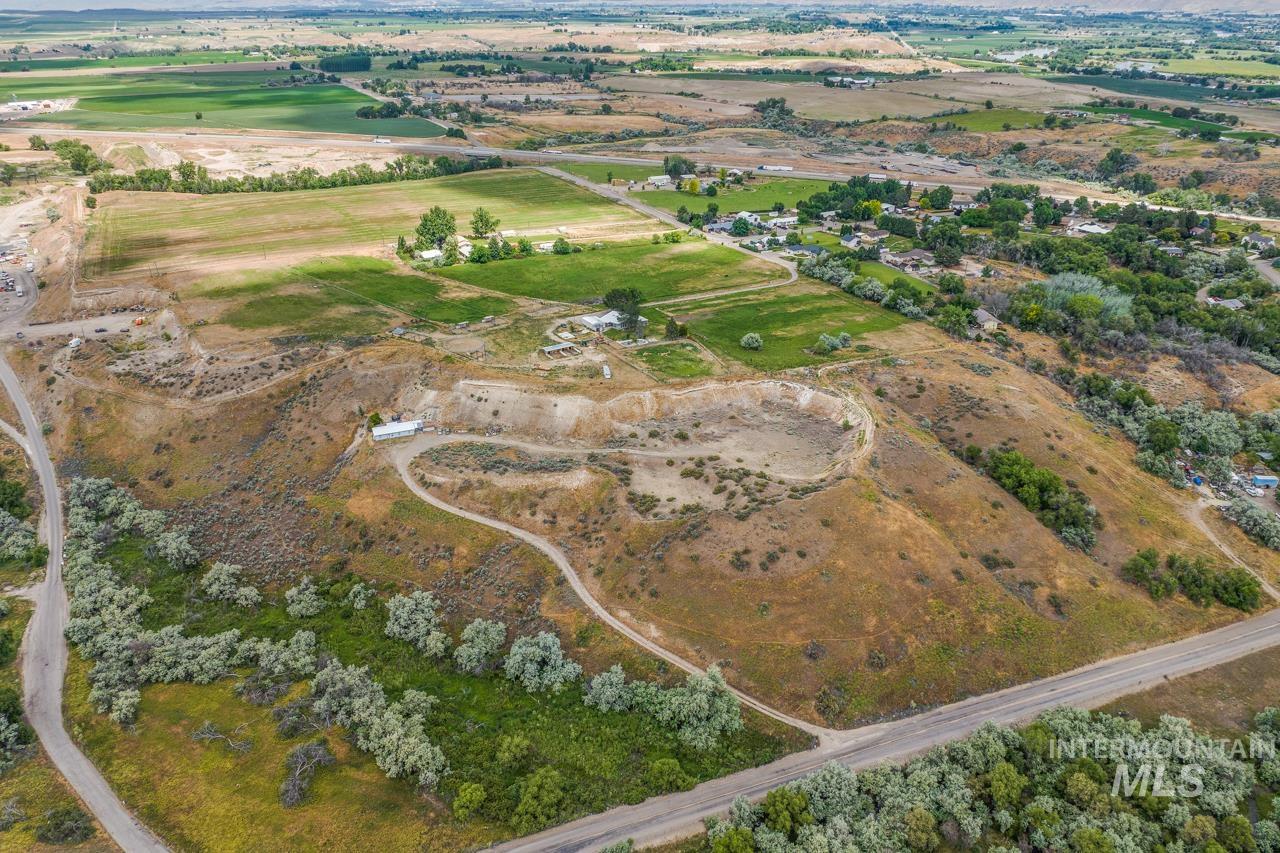 4417 Oak Road, Ontario, Oregon 97914, 3 Bedrooms, 2 Bathrooms, Farm & Ranch For Sale, Price $850,000,MLS 98963237