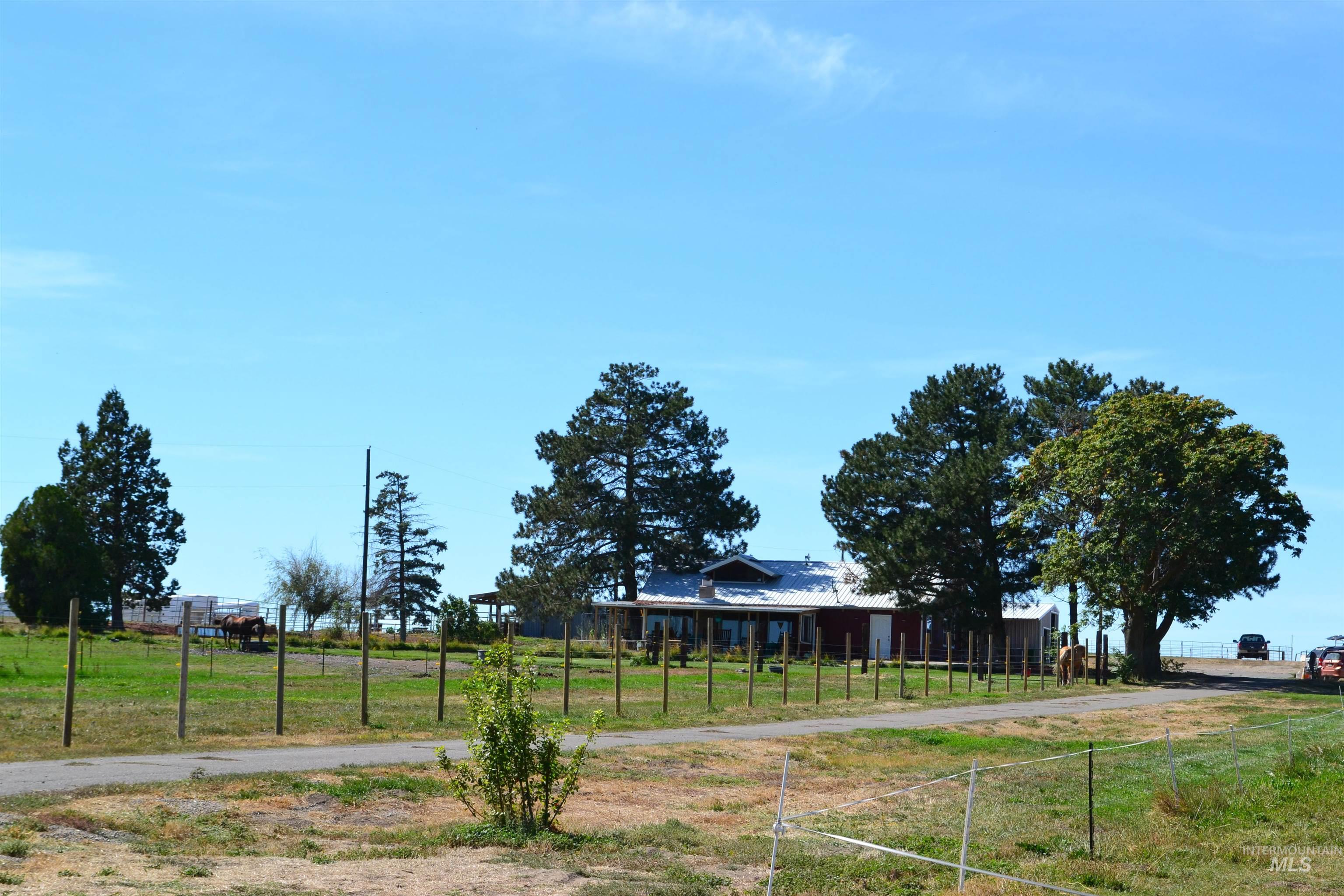 4417 Oak Road, Ontario, Oregon 97914, 3 Bedrooms, 2 Bathrooms, Farm & Ranch For Sale, Price $850,000,MLS 98963237