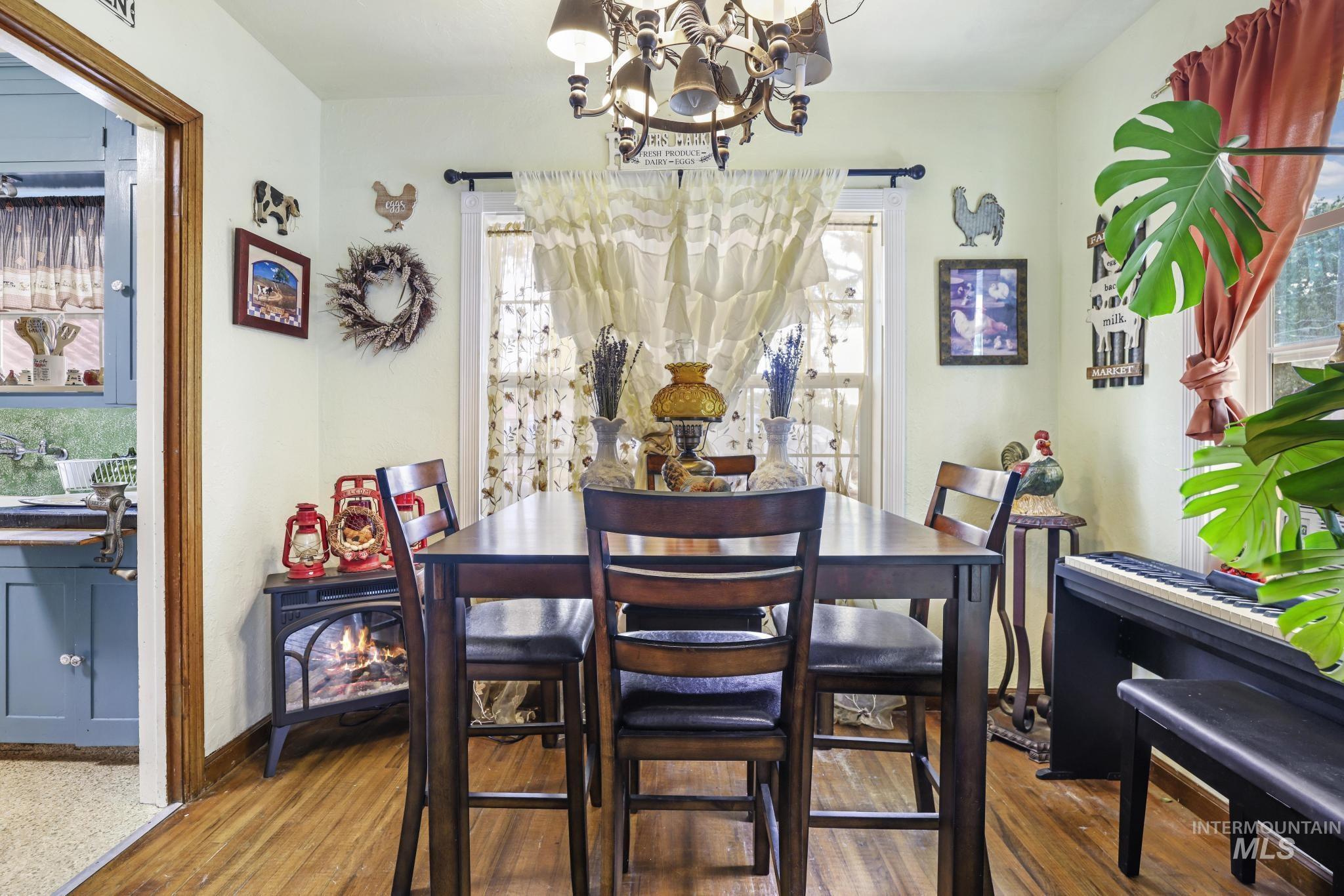 602 4th Avenue East, Gooding, Idaho 83330, 2 Bedrooms, 1 Bathroom, Residential For Sale, Price $259,990, 98963256