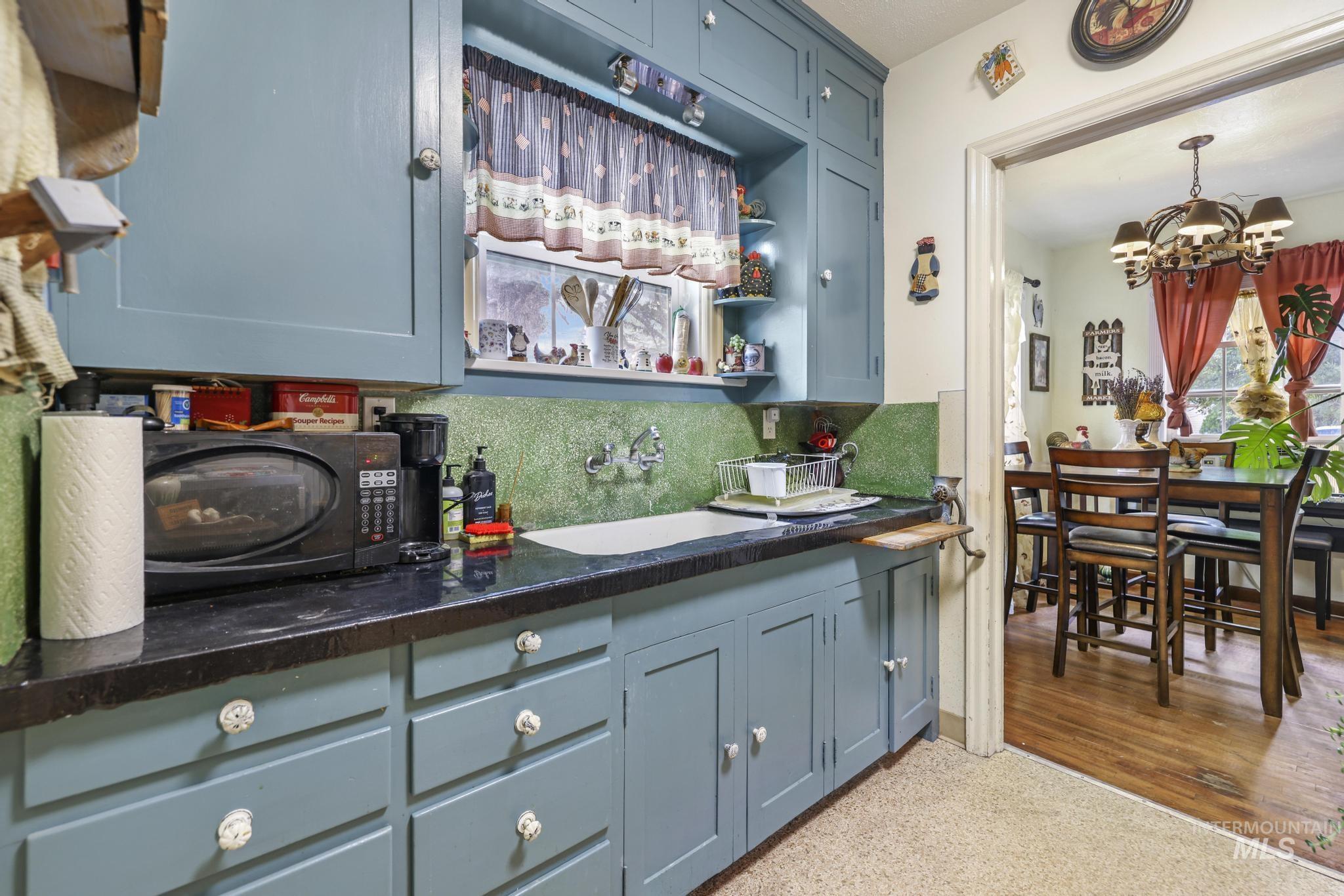 602 4th Avenue East, Gooding, Idaho 83330, 2 Bedrooms, 1 Bathroom, Residential For Sale, Price $259,990, 98963256