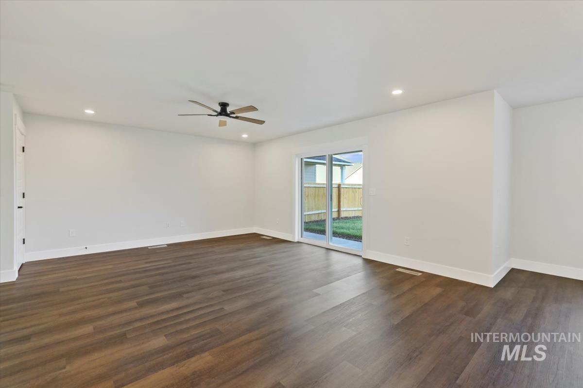 12510 Ochoco St, Nampa, Idaho 83651, 3 Bedrooms, 2.5 Bathrooms, Residential For Sale, Price $399,900,MLS 98963282