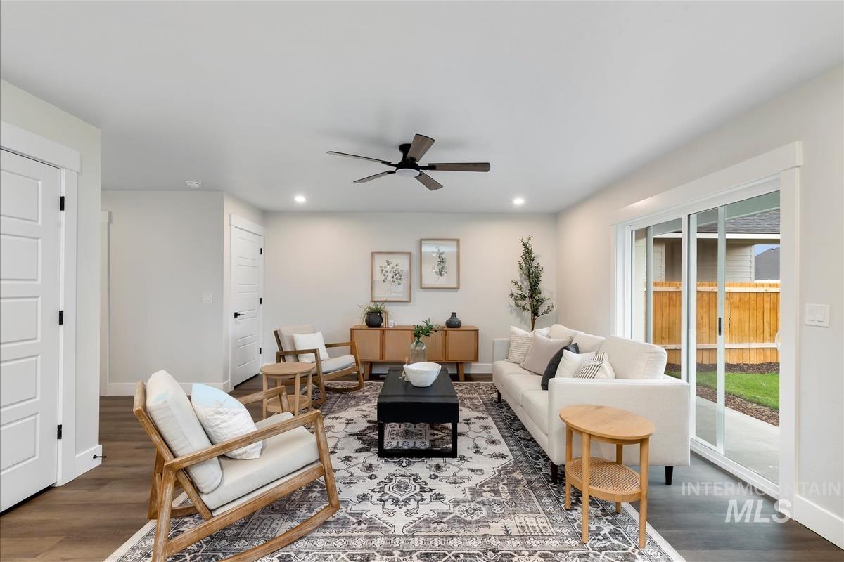 12510 Ochoco St, Nampa, Idaho 83651, 3 Bedrooms, 2.5 Bathrooms, Residential For Sale, Price $399,900,MLS 98963282