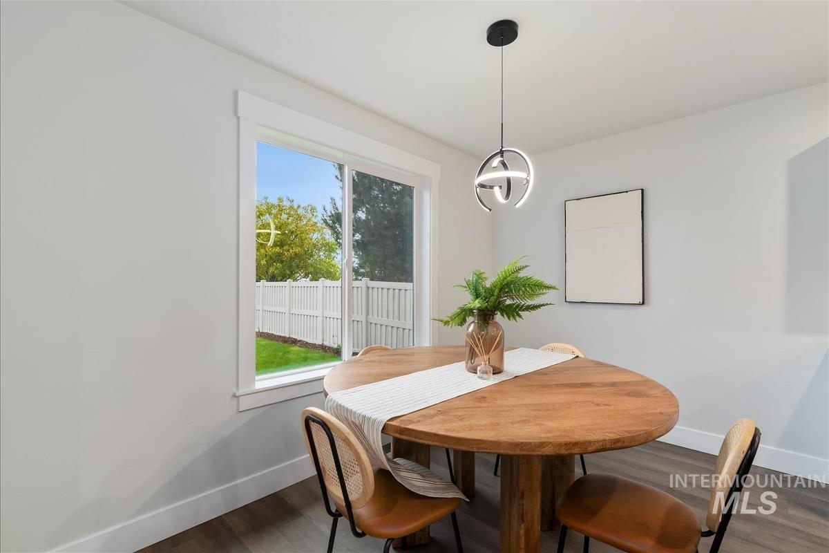 12510 Ochoco St, Nampa, Idaho 83651, 3 Bedrooms, 2.5 Bathrooms, Residential For Sale, Price $399,900,MLS 98963282