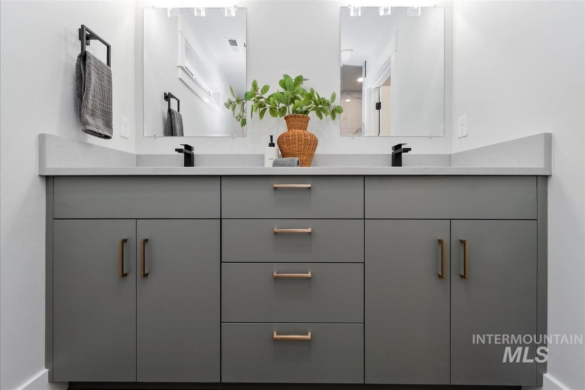 12510 Ochoco St, Nampa, Idaho 83651, 3 Bedrooms, 2.5 Bathrooms, Residential For Sale, Price $399,900,MLS 98963282