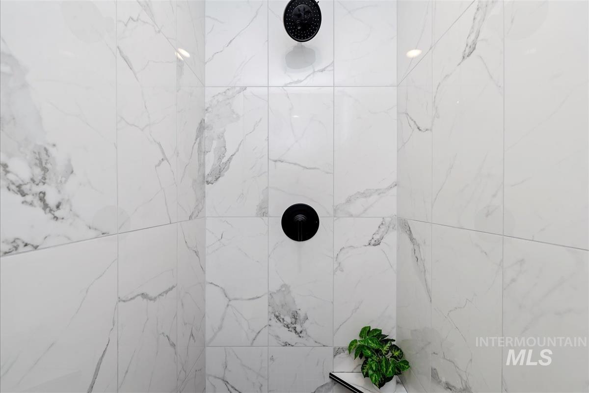 12510 Ochoco St, Nampa, Idaho 83651, 3 Bedrooms, 2.5 Bathrooms, Residential For Sale, Price $399,900,MLS 98963282