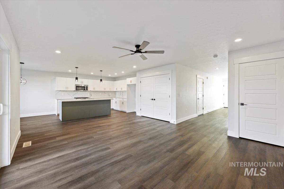 12510 Ochoco St, Nampa, Idaho 83651, 3 Bedrooms, 2.5 Bathrooms, Residential For Sale, Price $399,900,MLS 98963282