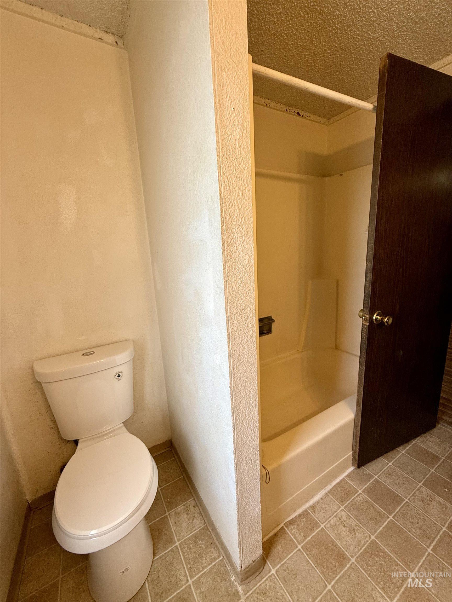 1920 E F St, Moscow, Idaho 83843, 4 Bedrooms, 2 Bathrooms, Residential For Sale, Price $285,000,MLS 98963315