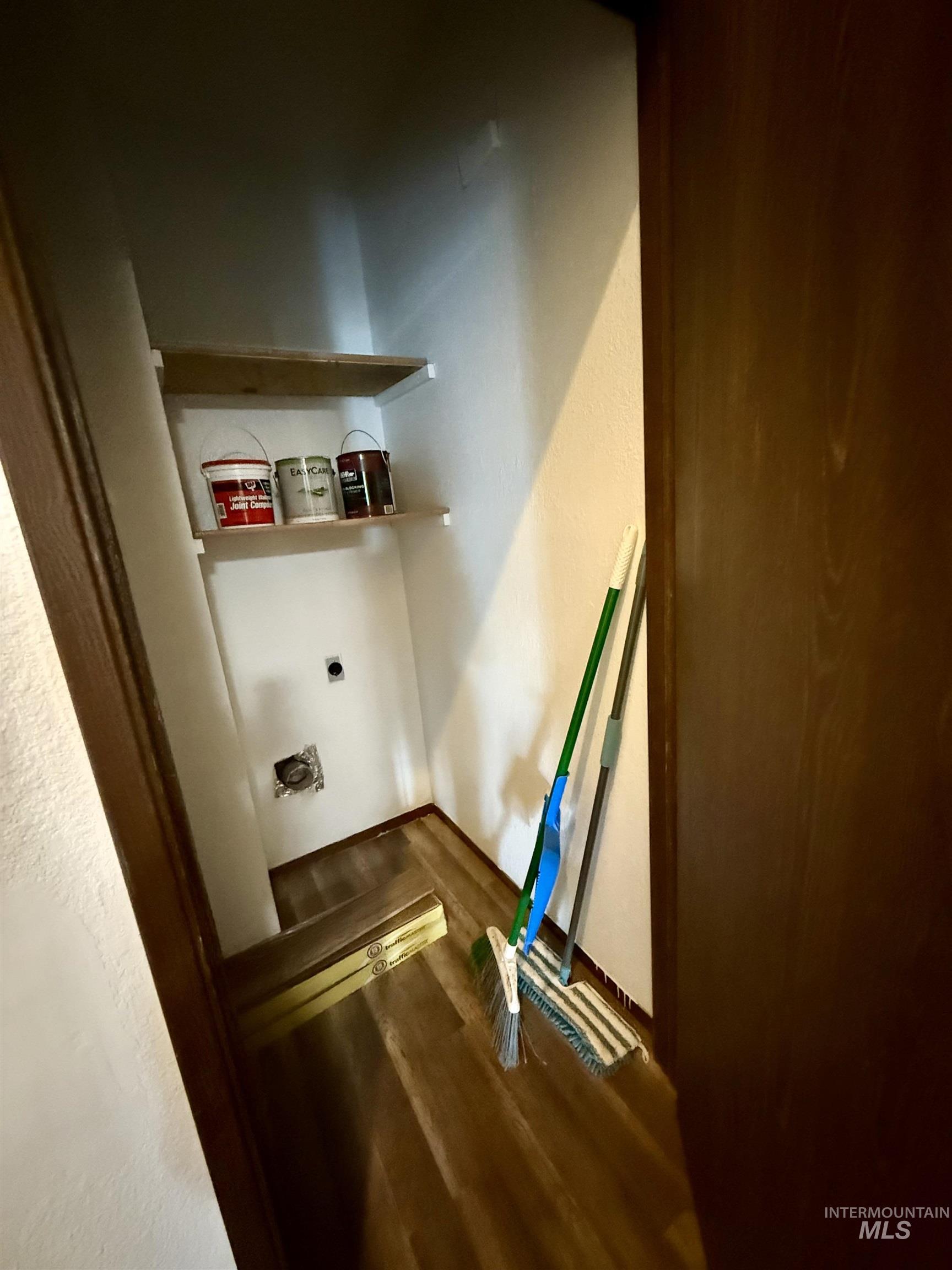 1920 E F St, Moscow, Idaho 83843, 4 Bedrooms, 2 Bathrooms, Residential For Sale, Price $285,000,MLS 98963315