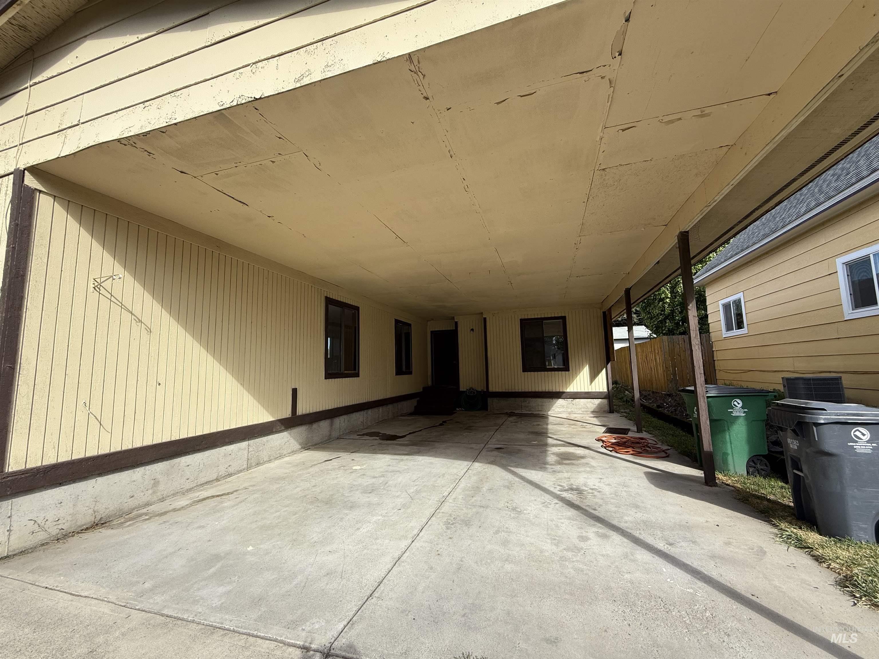 1920 E F St, Moscow, Idaho 83843, 4 Bedrooms, 2 Bathrooms, Residential For Sale, Price $285,000,MLS 98963315