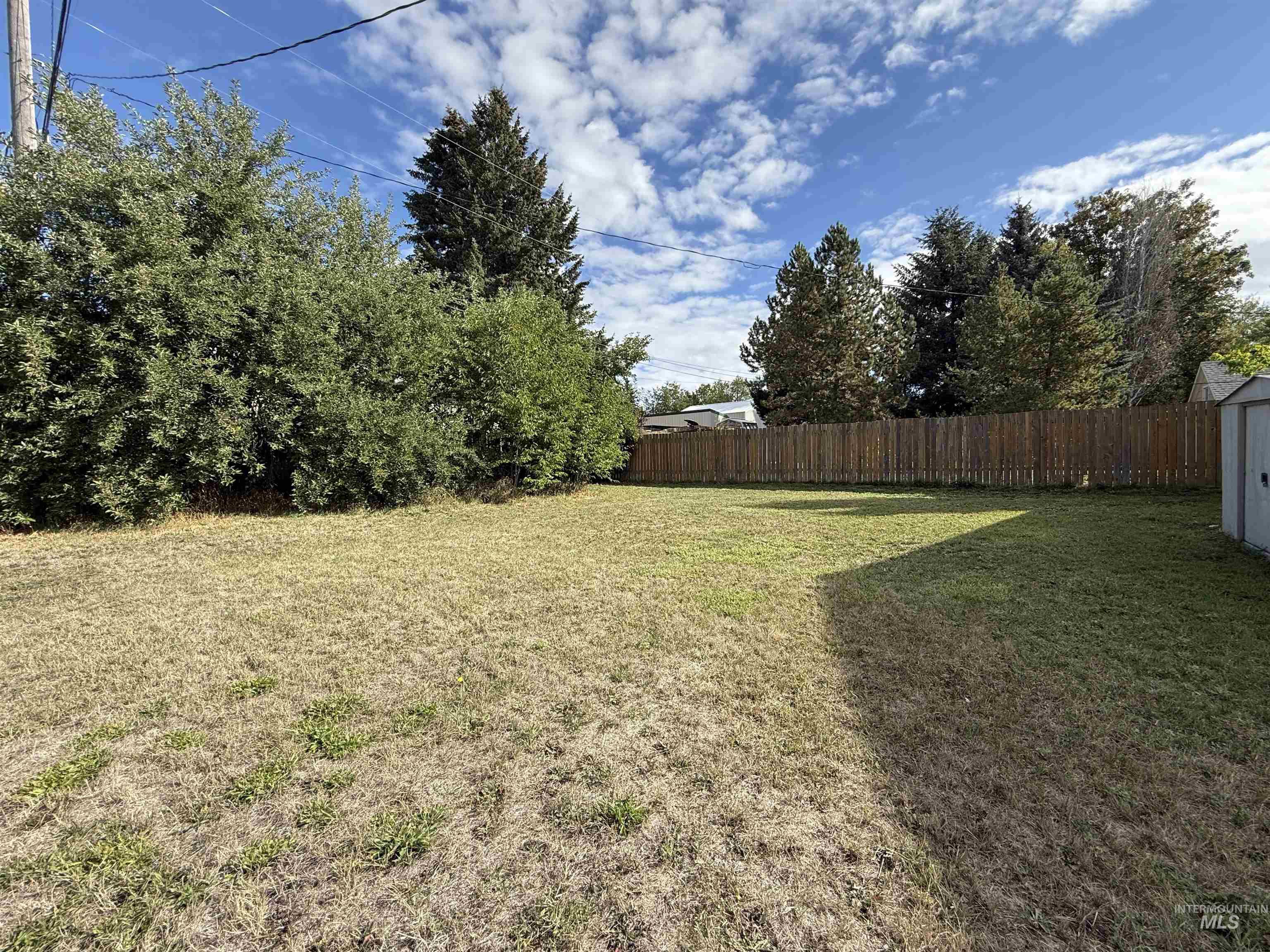 1920 E F St, Moscow, Idaho 83843, 4 Bedrooms, 2 Bathrooms, Residential For Sale, Price $285,000,MLS 98963315