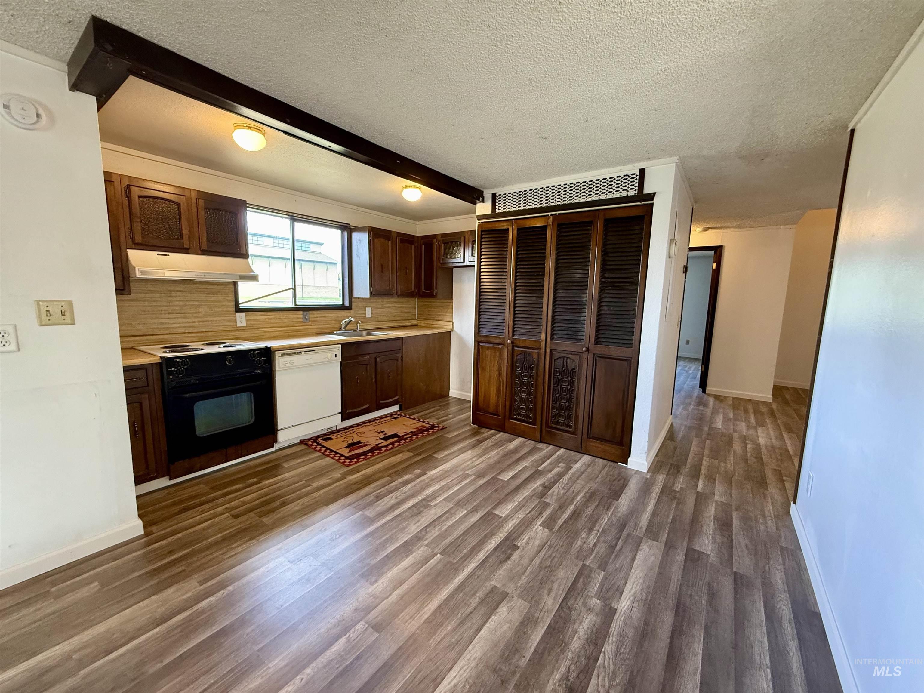 1920 E F St, Moscow, Idaho 83843, 4 Bedrooms, 2 Bathrooms, Residential For Sale, Price $285,000,MLS 98963315