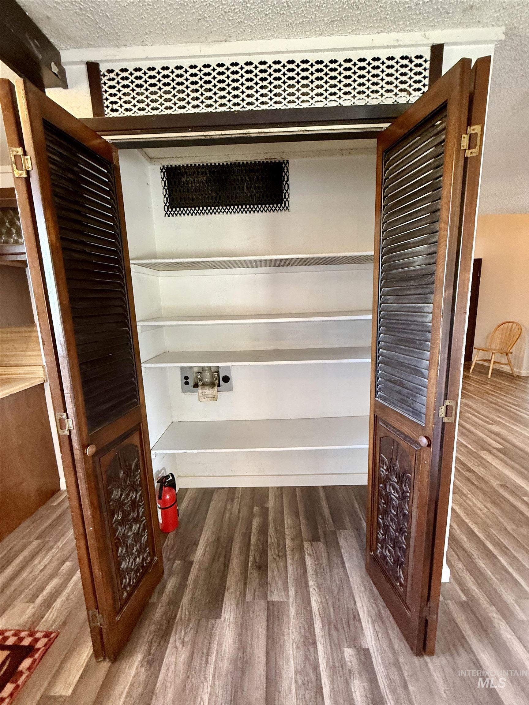 1920 E F St, Moscow, Idaho 83843, 4 Bedrooms, 2 Bathrooms, Residential For Sale, Price $285,000,MLS 98963315