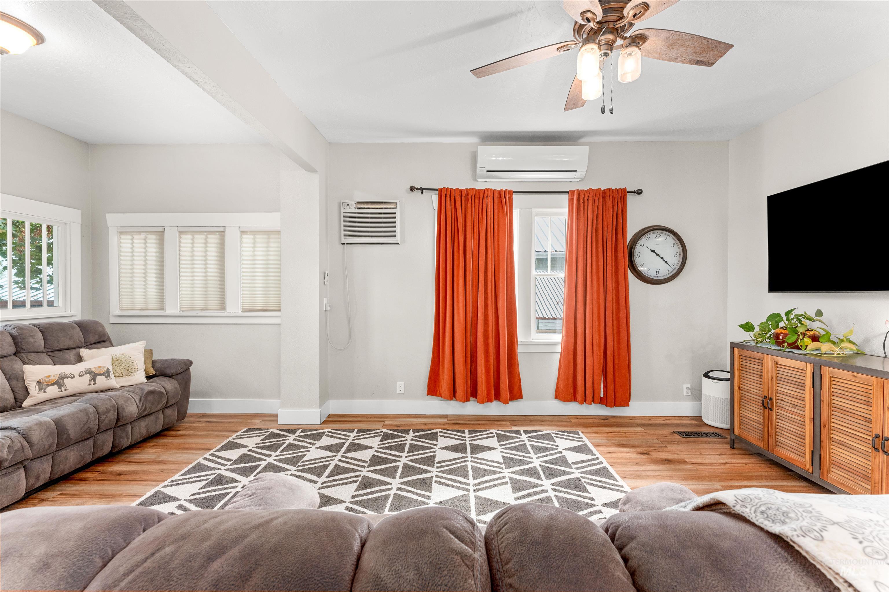 414 E 2nd Street, Emmett, Idaho 83617, 5 Bedrooms, 3 Bathrooms, Residential For Sale, Price $575,000, 98963339