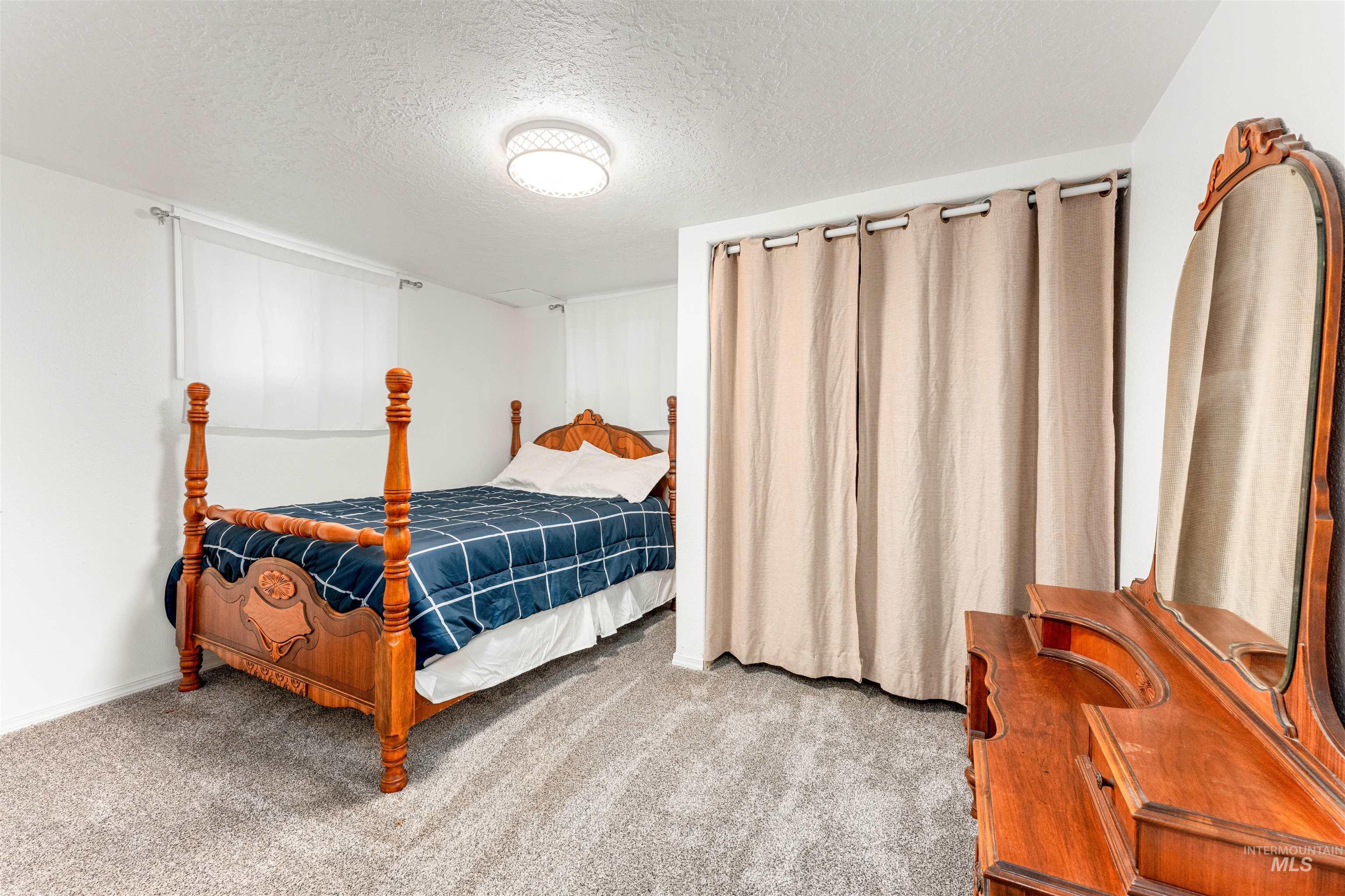 414 E 2nd Street, Emmett, Idaho 83617, 5 Bedrooms, 3 Bathrooms, Residential For Sale, Price $575,000, 98963339