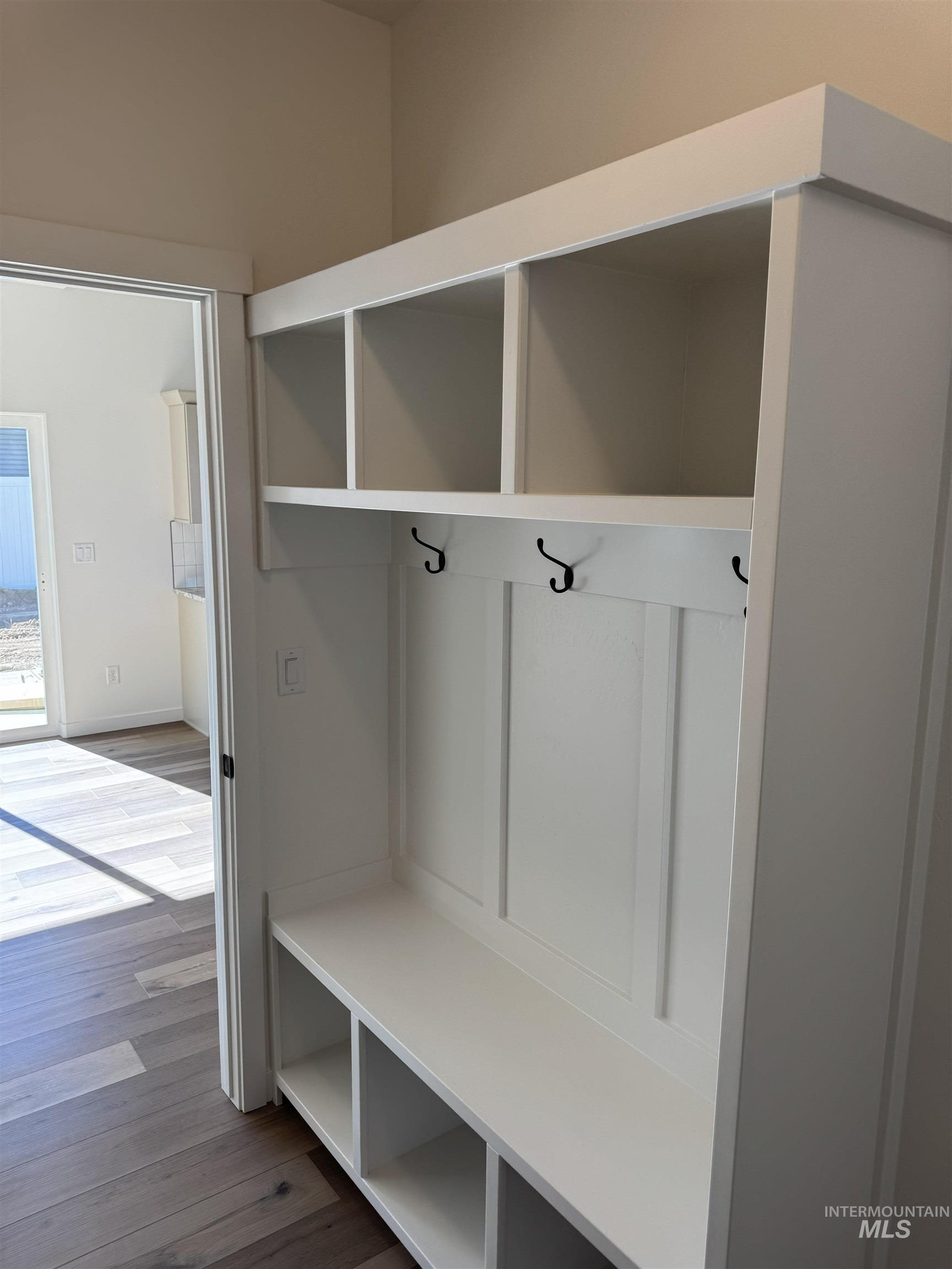 1295 Starlight Loop, Twin Falls, Idaho 83301, 3 Bedrooms, 2 Bathrooms, Residential For Sale, Price $399,800, 98963351