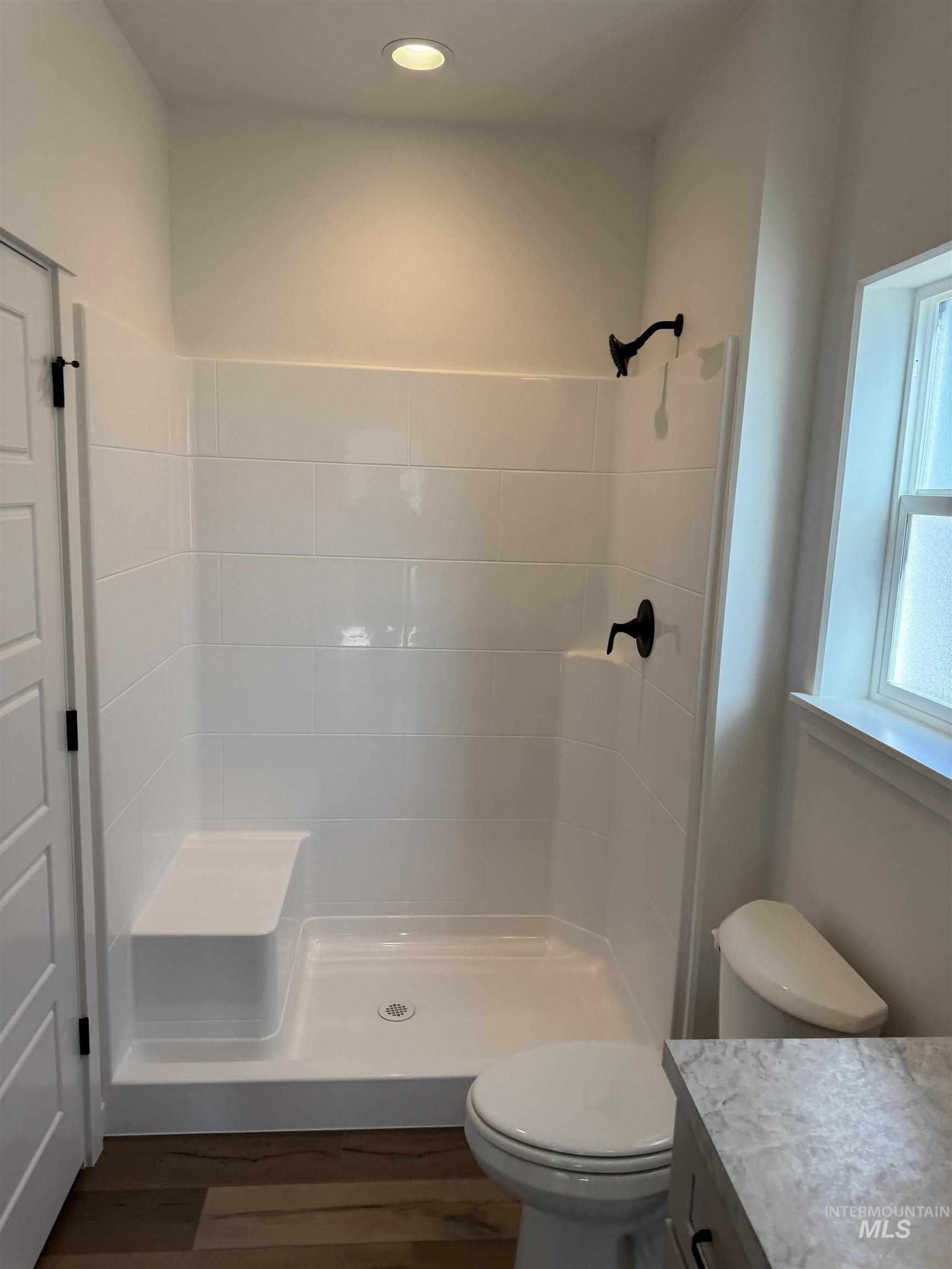 1295 Starlight Loop, Twin Falls, Idaho 83301, 3 Bedrooms, 2 Bathrooms, Residential For Sale, Price $399,800, 98963351