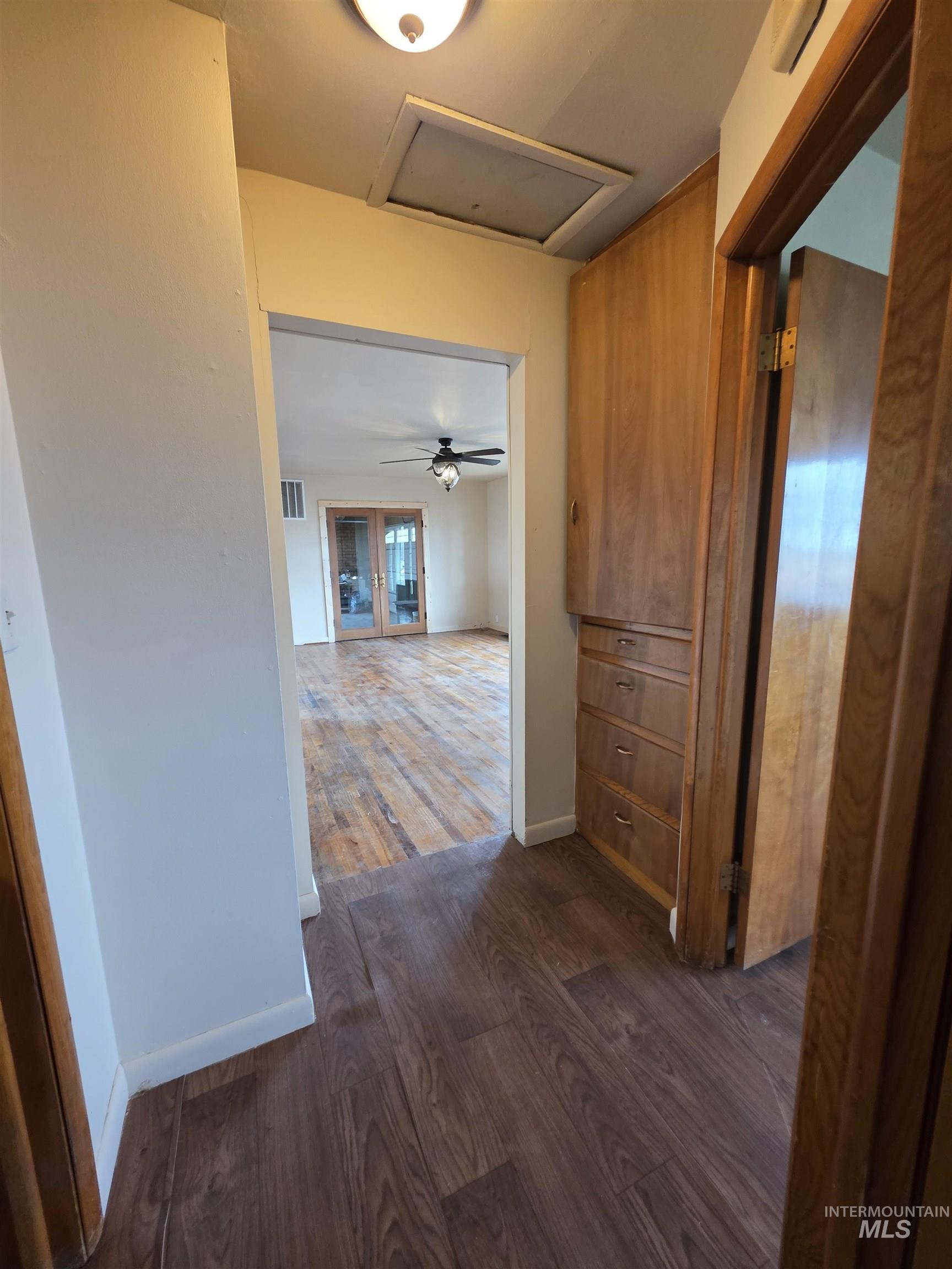 221 Juniper St, Buhl, Idaho 83316, 2 Bedrooms, 1 Bathroom, Residential For Sale, Price $260,000, 98963362