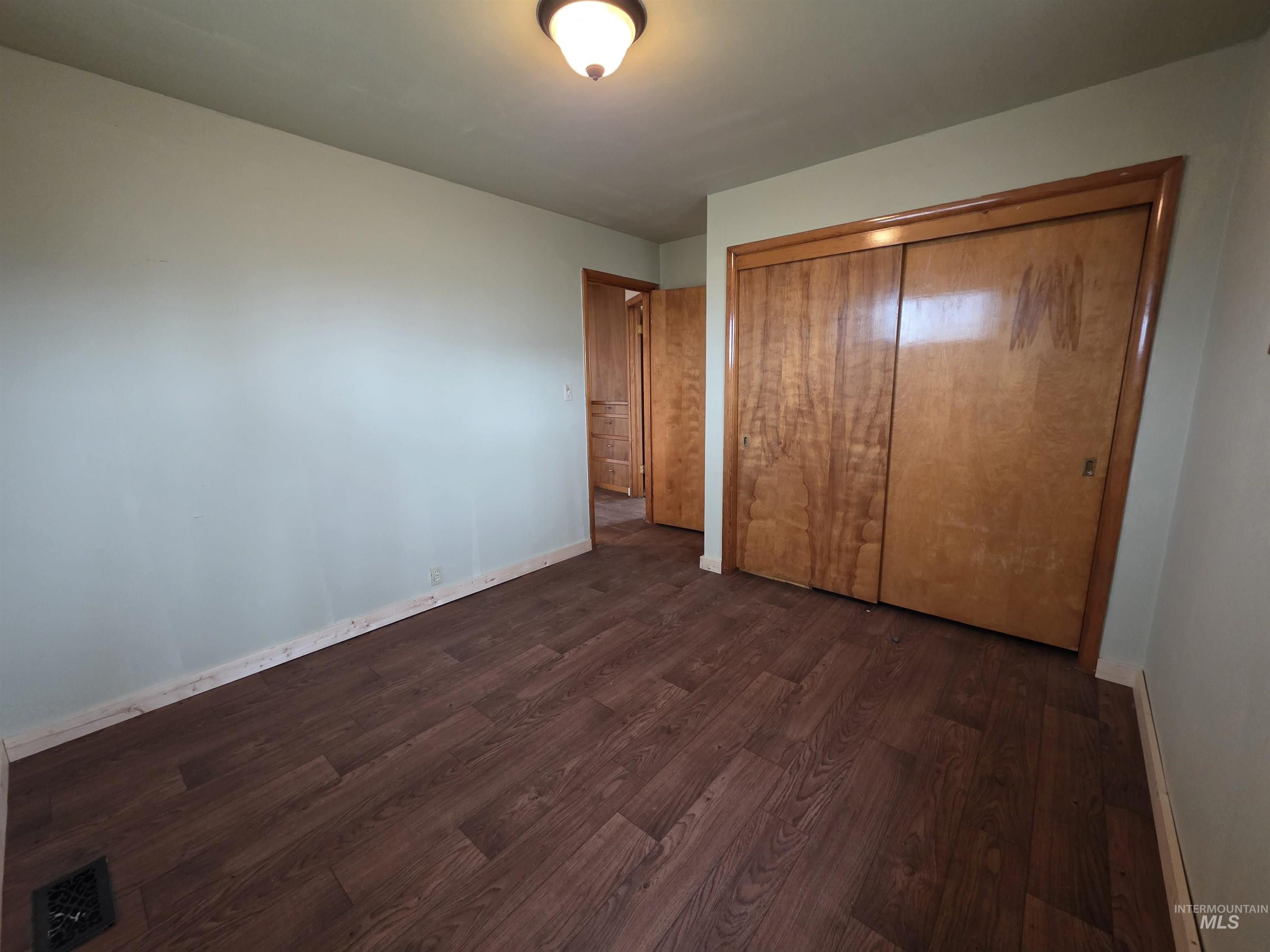 221 Juniper St, Buhl, Idaho 83316, 2 Bedrooms, 1 Bathroom, Residential For Sale, Price $260,000, 98963362