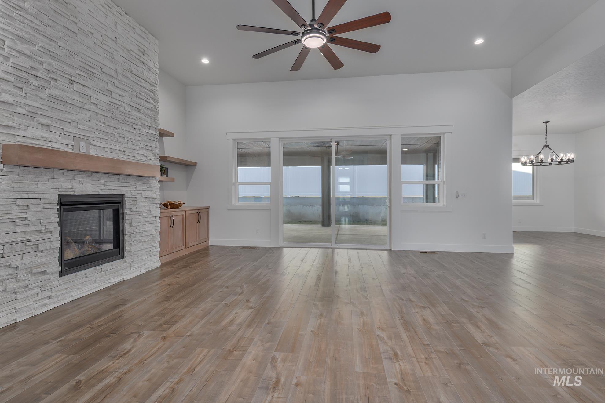 780 Oakmont, Payette, Idaho 83661, 4 Bedrooms, 2.5 Bathrooms, Residential For Sale, Price $590,000,MLS 98963364