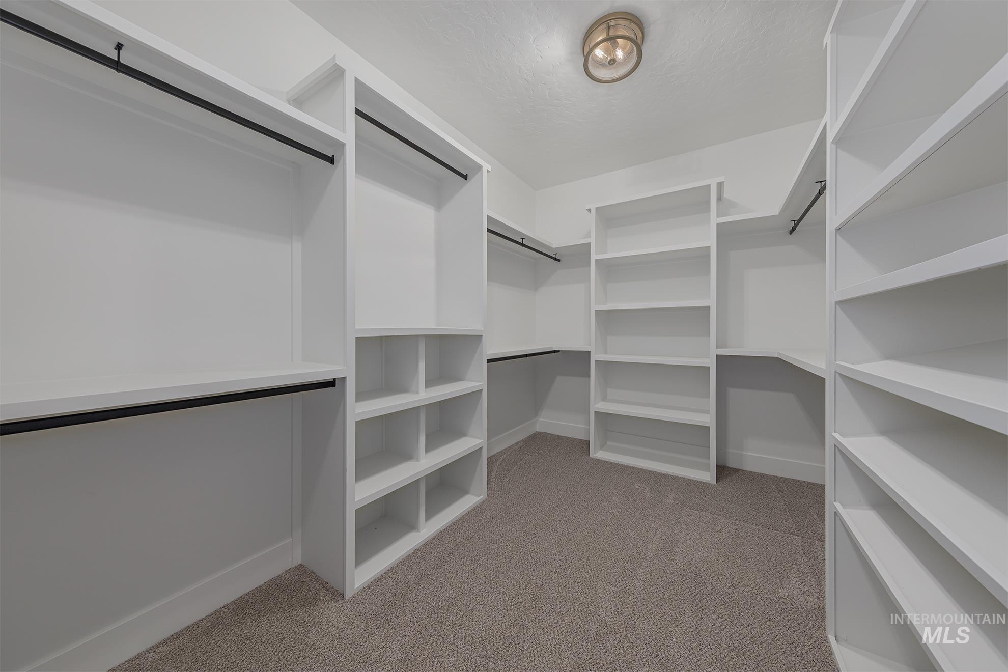 780 Oakmont, Payette, Idaho 83661, 4 Bedrooms, 2.5 Bathrooms, Residential For Sale, Price $590,000,MLS 98963364