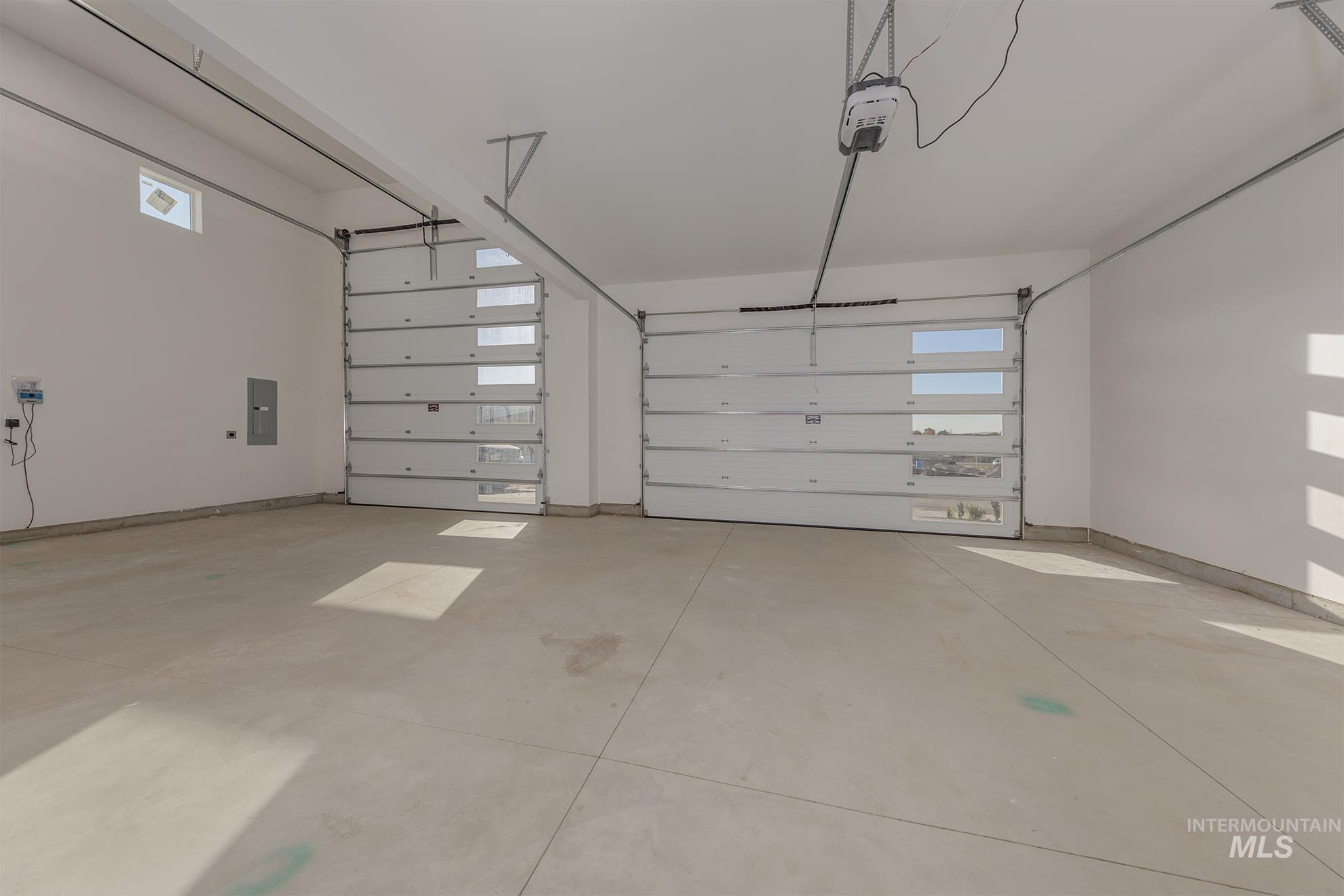 780 Oakmont, Payette, Idaho 83661, 4 Bedrooms, 2.5 Bathrooms, Residential For Sale, Price $590,000,MLS 98963364