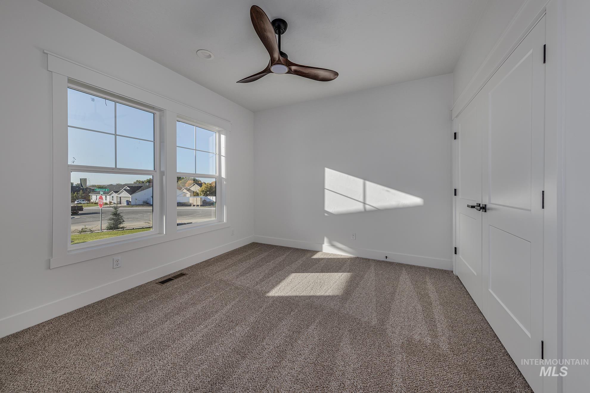 780 Oakmont, Payette, Idaho 83661, 4 Bedrooms, 2.5 Bathrooms, Residential For Sale, Price $590,000,MLS 98963364