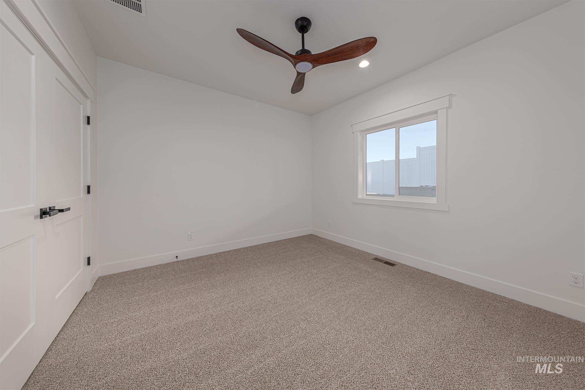 780 Oakmont, Payette, Idaho 83661, 4 Bedrooms, 2.5 Bathrooms, Residential For Sale, Price $590,000,MLS 98963364