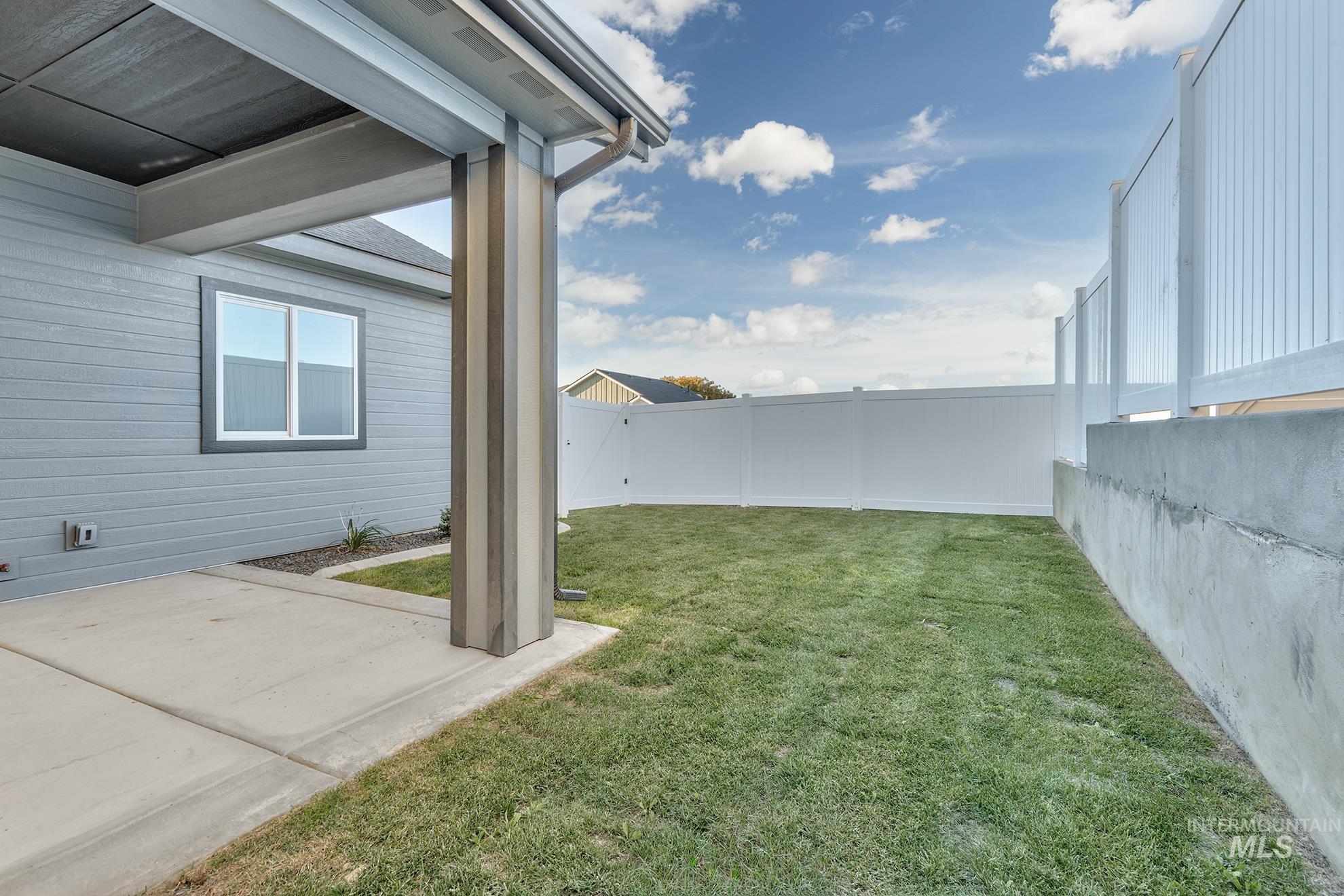 780 Oakmont, Payette, Idaho 83661, 4 Bedrooms, 2.5 Bathrooms, Residential For Sale, Price $590,000,MLS 98963364