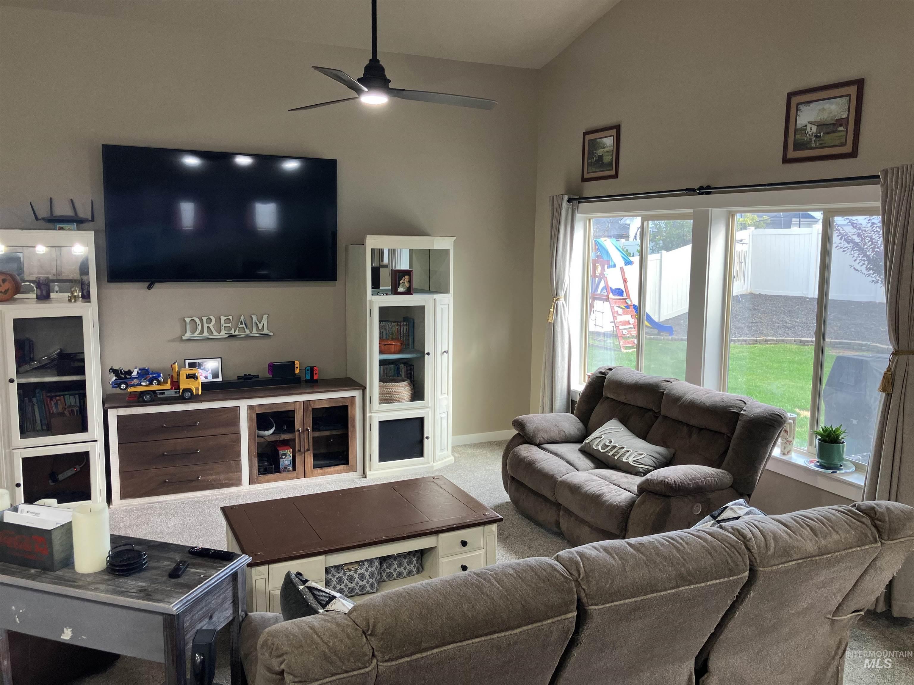 1570 Rome Ave, Emmett, Idaho 83617, 3 Bedrooms, 2 Bathrooms, Residential For Sale, Price $409,900,MLS 98963368