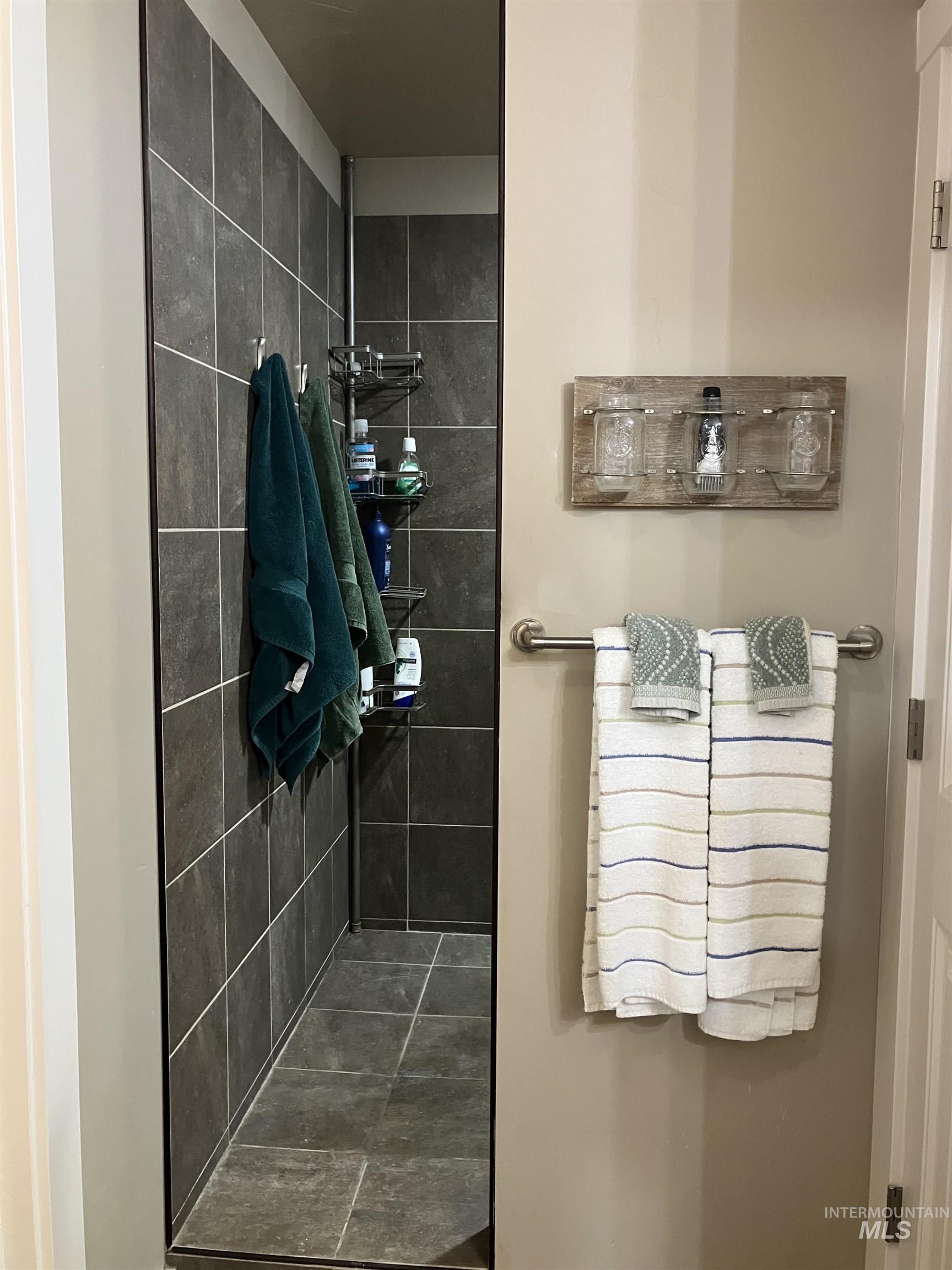 1570 Rome Ave, Emmett, Idaho 83617, 3 Bedrooms, 2 Bathrooms, Residential For Sale, Price $409,900,MLS 98963368