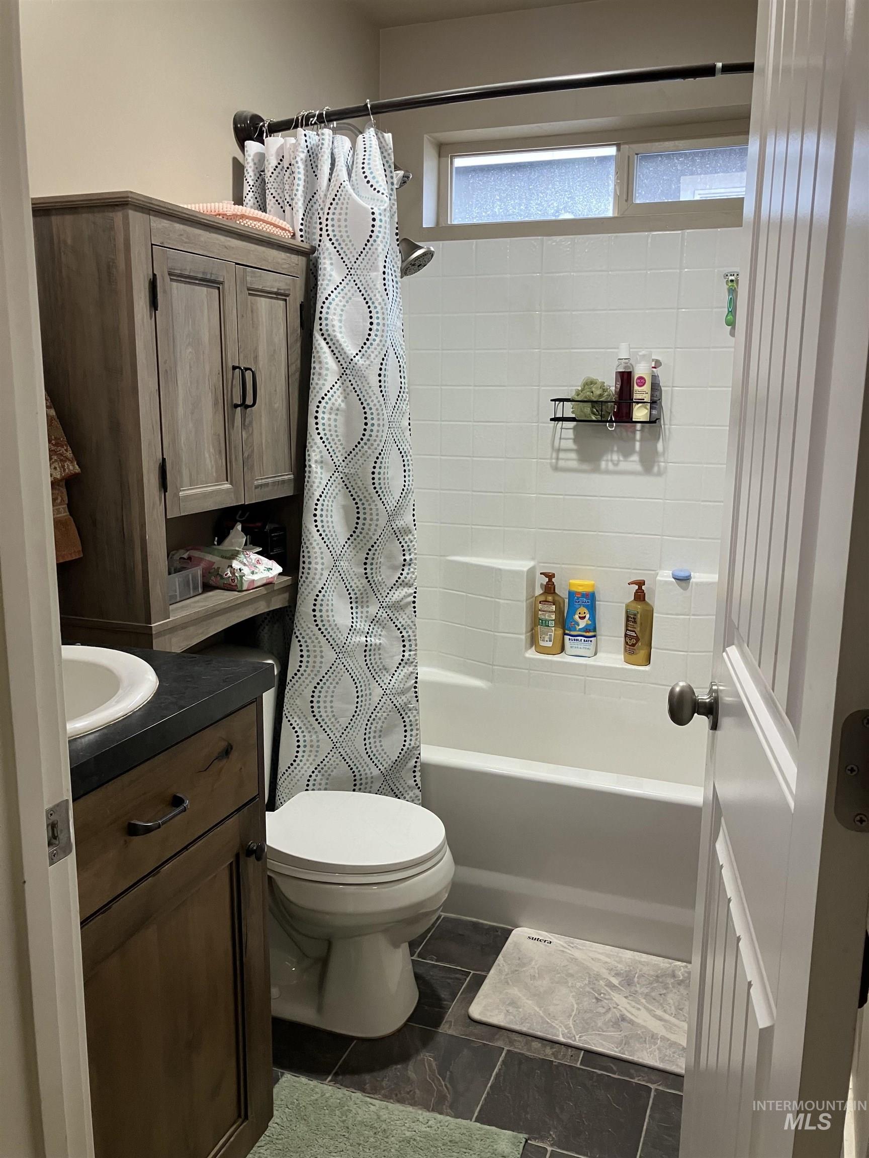 1570 Rome Ave, Emmett, Idaho 83617, 3 Bedrooms, 2 Bathrooms, Residential For Sale, Price $409,900,MLS 98963368