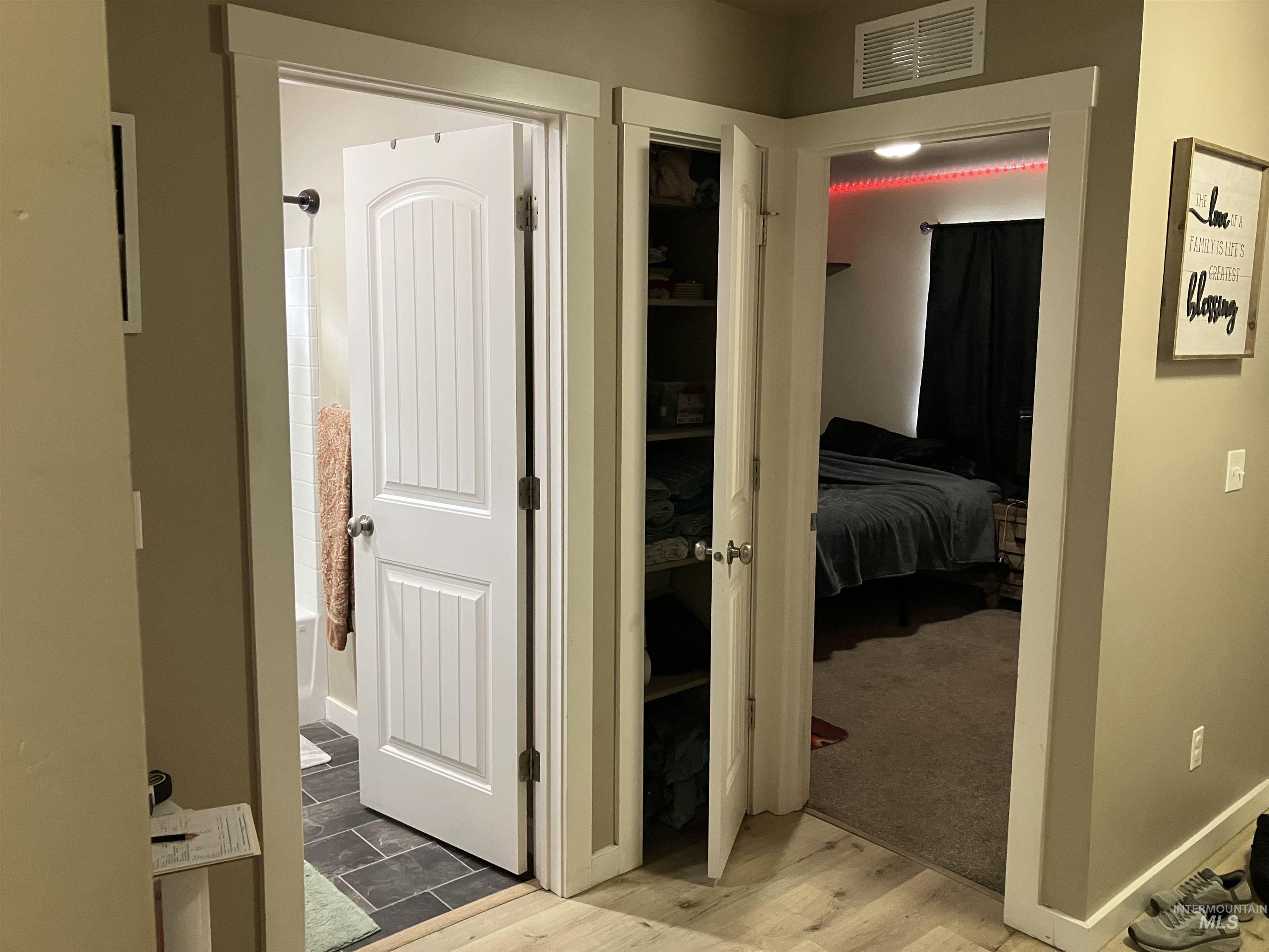 1570 Rome Ave, Emmett, Idaho 83617, 3 Bedrooms, 2 Bathrooms, Residential For Sale, Price $409,900,MLS 98963368