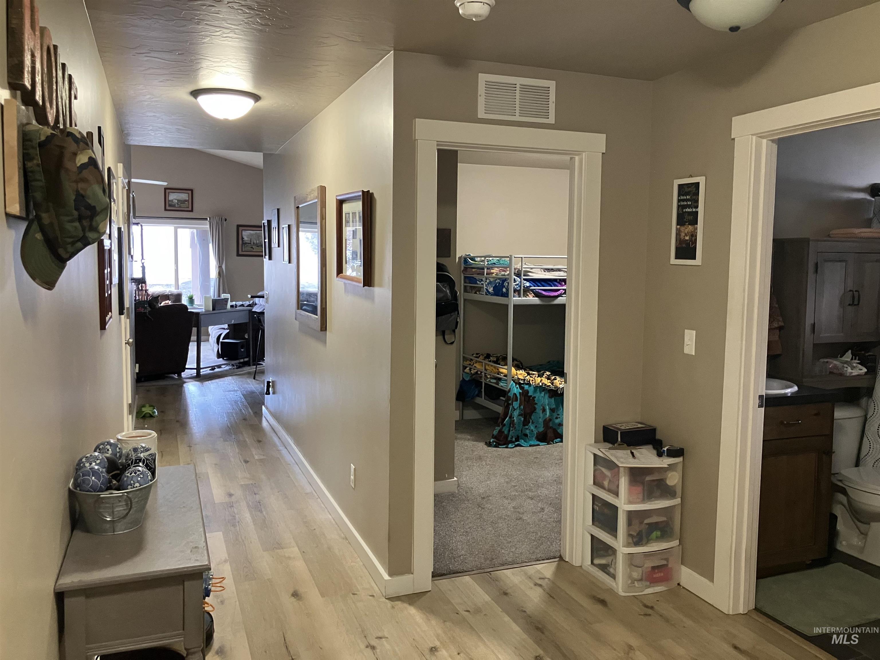 1570 Rome Ave, Emmett, Idaho 83617, 3 Bedrooms, 2 Bathrooms, Residential For Sale, Price $409,900,MLS 98963368