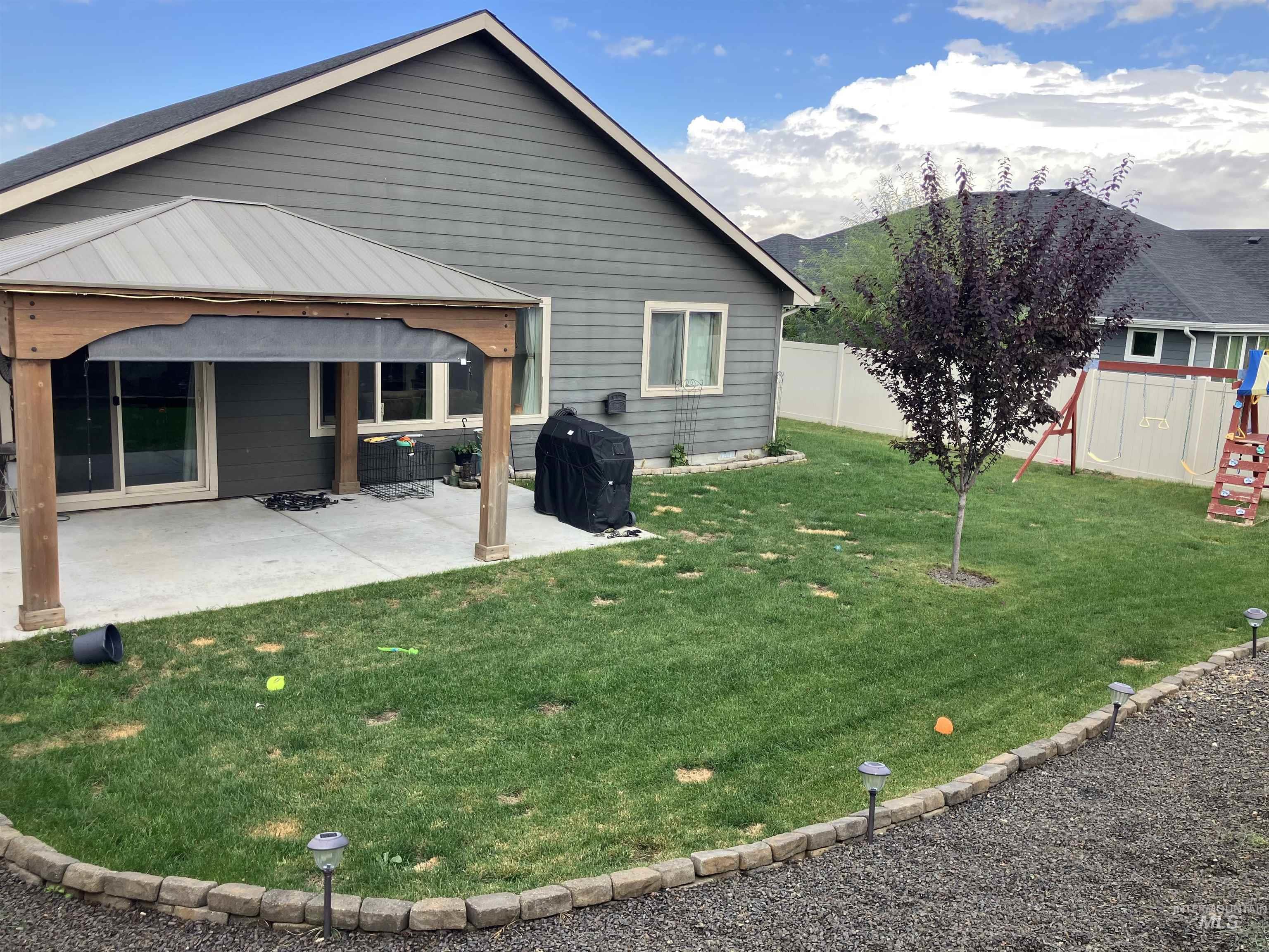 1570 Rome Ave, Emmett, Idaho 83617, 3 Bedrooms, 2 Bathrooms, Residential For Sale, Price $409,900,MLS 98963368