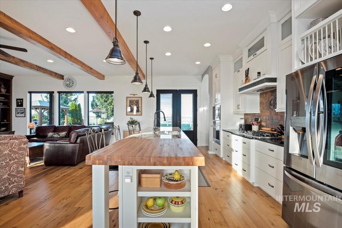 11326 W Rio Rd, Caldwell, Idaho 83607-4816, 3 Bedrooms, 3 Bathrooms, Residential For Sale, Price $1,265,000,MLS 98963390