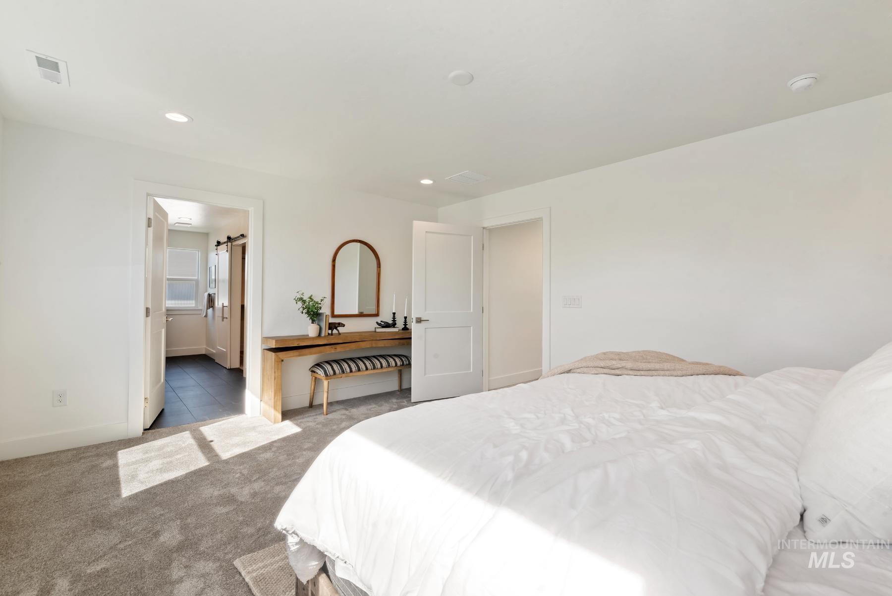 1319 W Malbar St., Meridian, Idaho 83646, 4 Bedrooms, 3 Bathrooms, Residential For Sale, Price $724,800,MLS 98963391