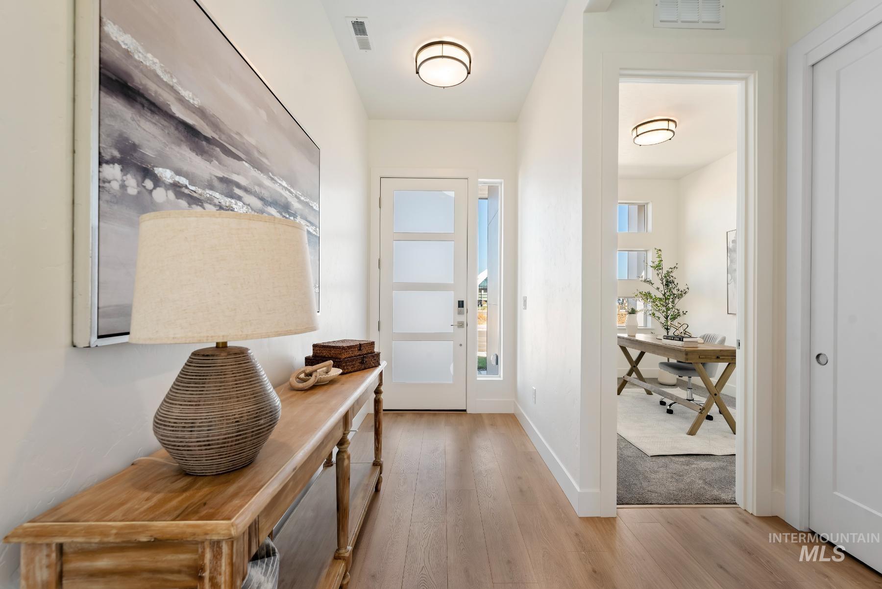 1319 W Malbar St., Meridian, Idaho 83646, 4 Bedrooms, 3 Bathrooms, Residential For Sale, Price $724,800,MLS 98963391