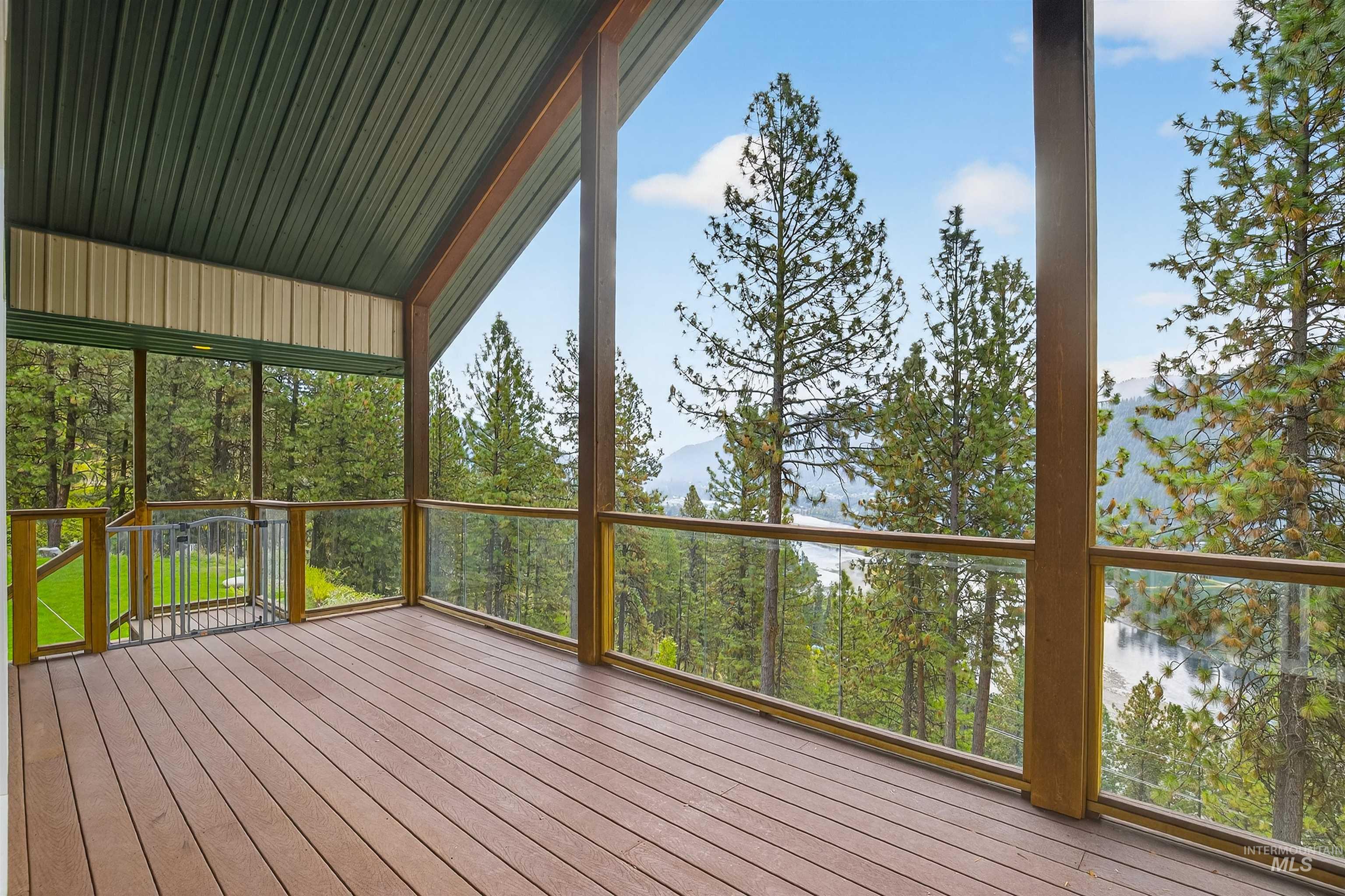 283 Quail Dr, Ahsahka, Idaho 83520, 2 Bedrooms, 2 Bathrooms, Residential For Sale, Price $599,000,MLS 98963401